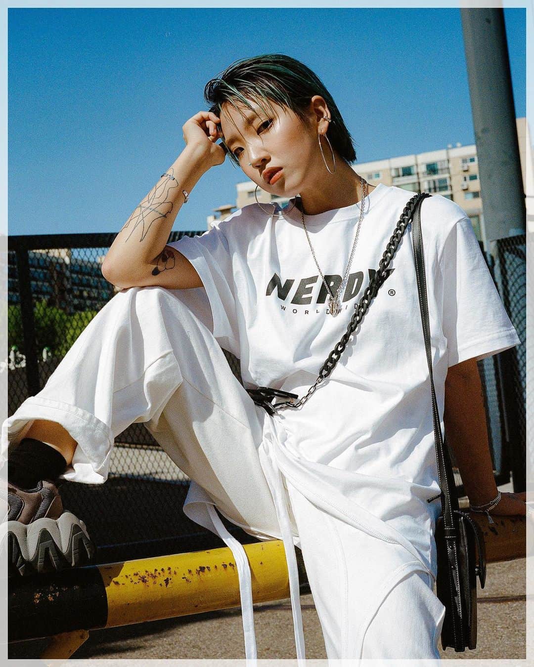 가로수길 , Seoulのインスタグラム：「Mamiya 645pro Work Thx @naras._ 🔥 @nerdyofficial  Who is Nerdy? 오랜만에 널디」