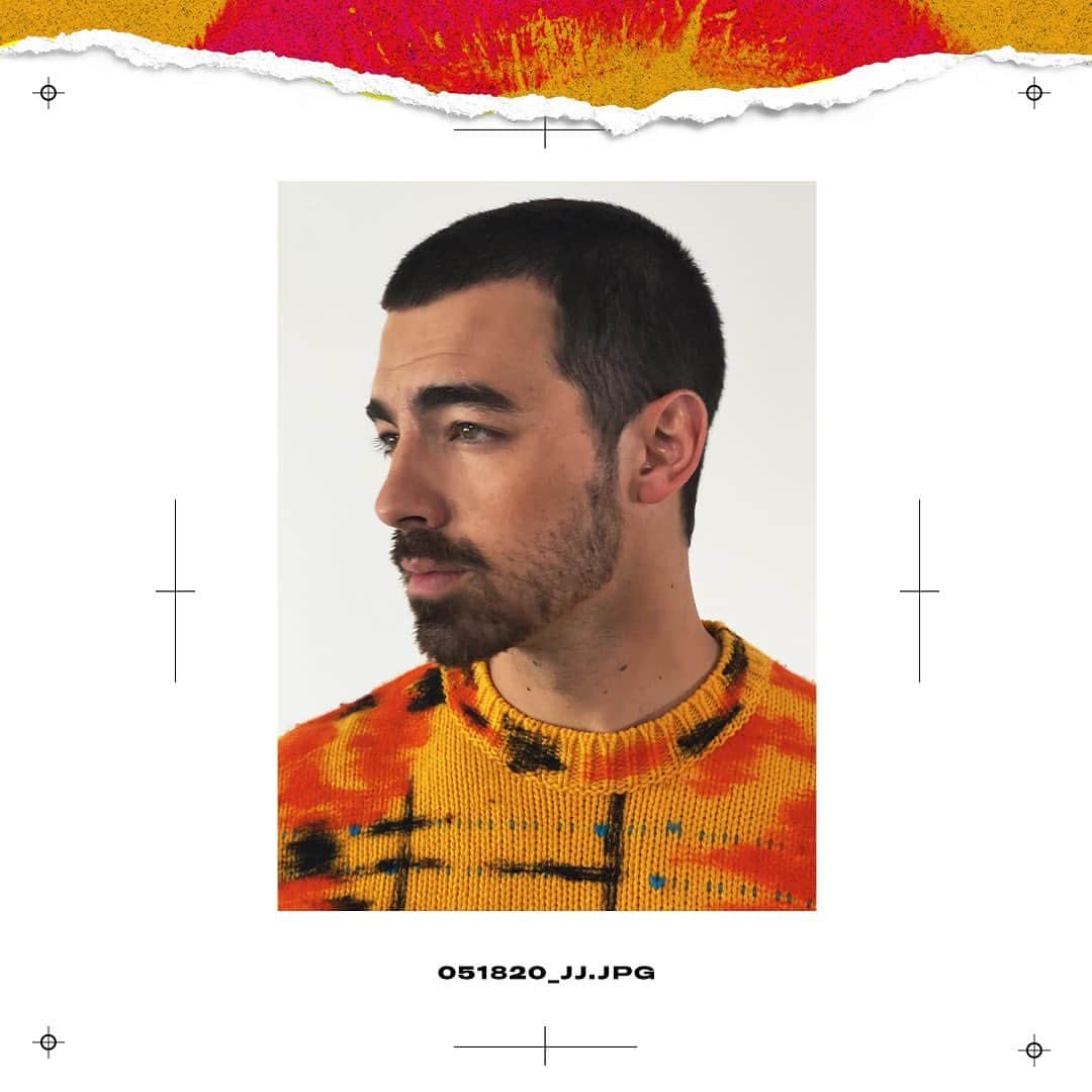 ジョー・ジョナスのインスタグラム：「#Xmusicvideo. Monday. #JONASBROTHERSXV」