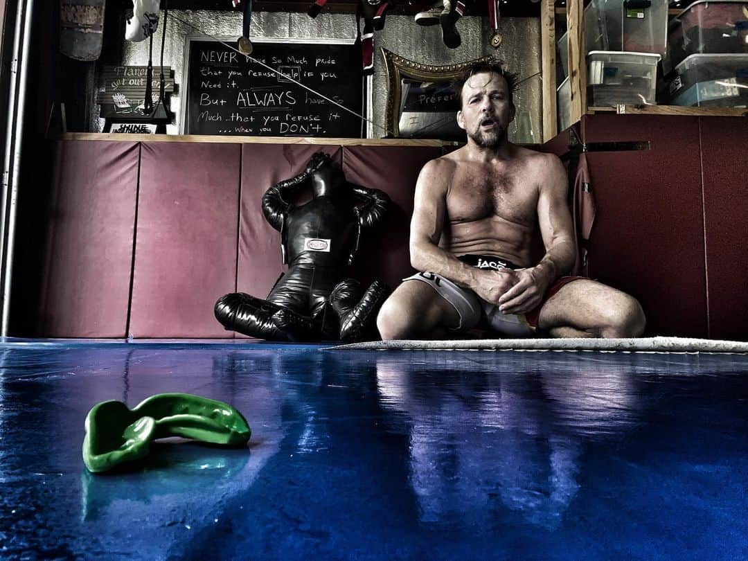 ショーン・パトリック・フラナリーのインスタグラム：「I don’t believe I need a mouthguard for this one.」