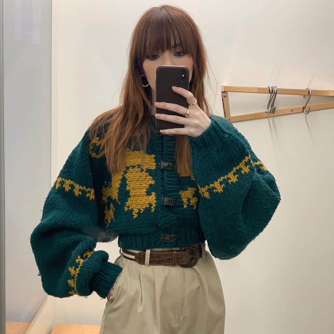 ジェーン・アルドリッジのインスタグラム：「🐉🐉🐉」