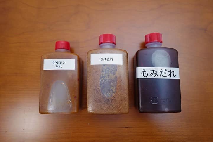 福岡グルメ 福岡ランチ「デビログ」さんのインスタグラム写真 - (福岡グルメ 福岡ランチ「デビログ」Instagram)「清川にある『たんか 本店』でテイクアウト。 なかなか予約が取れない店の「焼肉セット」(2～3人前)はやっぱり美味かった😋👌 特上タン、上タン、上ハラミ、特上ホルモン、上ホルモン、センマイ、牛ハツ、豚バラの全8種類の焼肉とタレが3種類付いて5,400円(税込)。※「焼肉セット」は事前予約のみ。 どれも美味かったが、特に量がたっぷりな上ハラミや2種類のタンがバリウマ👍 家でも『たんか』の味が楽しめるのは嬉しいね✌️ 福岡市内なら無料でデリバリーしてくれるらしい。 テイクアウトは他にも「牛タンキーマカレー」1,000円(税込)や「焼き飯牛タン弁当」1,200円(税込)などがあるよ。 緊急事態宣言解除に伴い、天神店が17:00～0:00の時間帯で営業しているので、近々本店も営業開始するかも。 . #たんか清川本店 #福岡市中央区清川 2-19-28 092-531-8529 11:30～20:00 日曜日営業 不定休 . ♦️福岡グルメ 福岡ランチの店舗探しならブラウザで「デビログ」で検索👉 ♦️お得な情報やディープな店舗情報はブラウザで「もっとデビログ」で検索👉 . #福岡テイクアウト #福岡テイクアウト情報 #テイクアウト福岡 #おもちかえりなさい福岡 #おもちかえりなさい #キリンビール #一番搾り #生ビール #pr #福岡 #博多 #fukuokapics #fukuoka #fukuokacity #hakata #fukuokagourmet #福岡グルメ #福岡ランチ #福岡ごはん #食べログ福岡 #福岡飯 #福岡食べ歩き #福岡インスタグルメ #インスタグルメ福岡 #福岡焼肉 #福岡焼肉テイクアウト #たんか #たんか本店」5月16日 7時38分 - devi_takahashi
