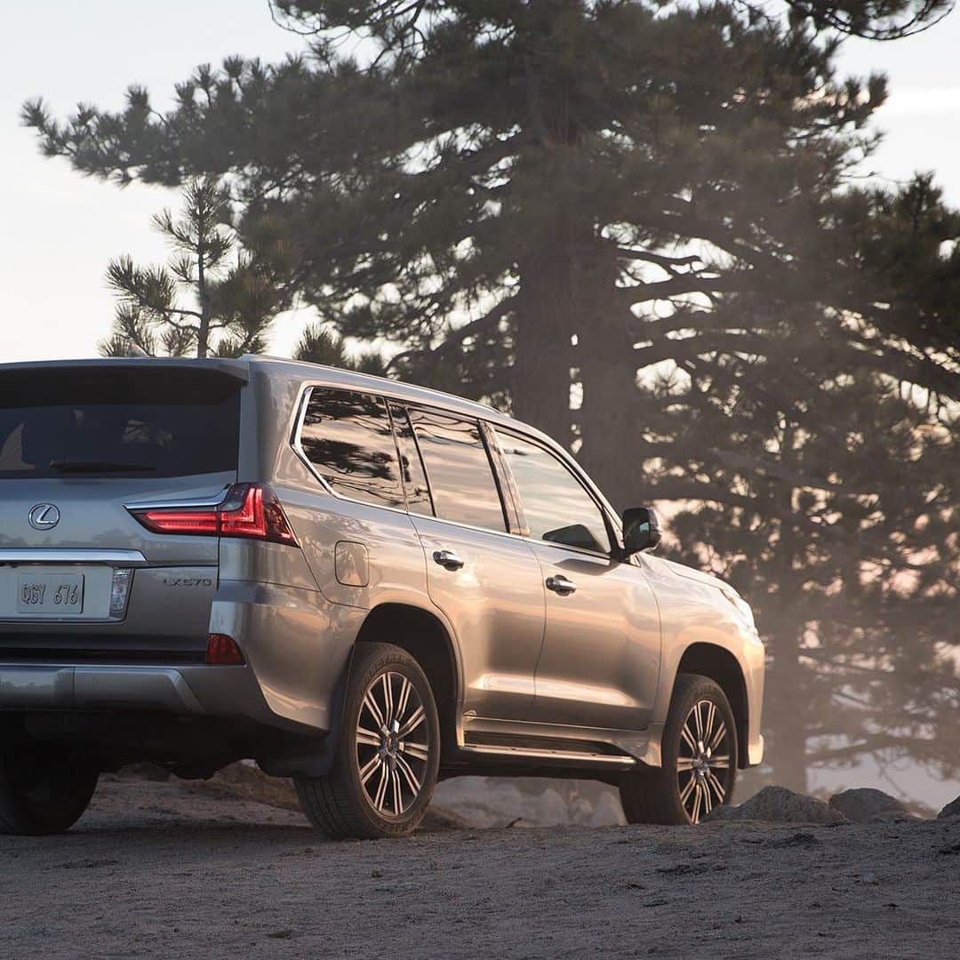 Lexus USAのインスタグラム：「When you need some fresh air: Spend a little time getting back to nature and let your Lexus LX take you there. 🏕️」