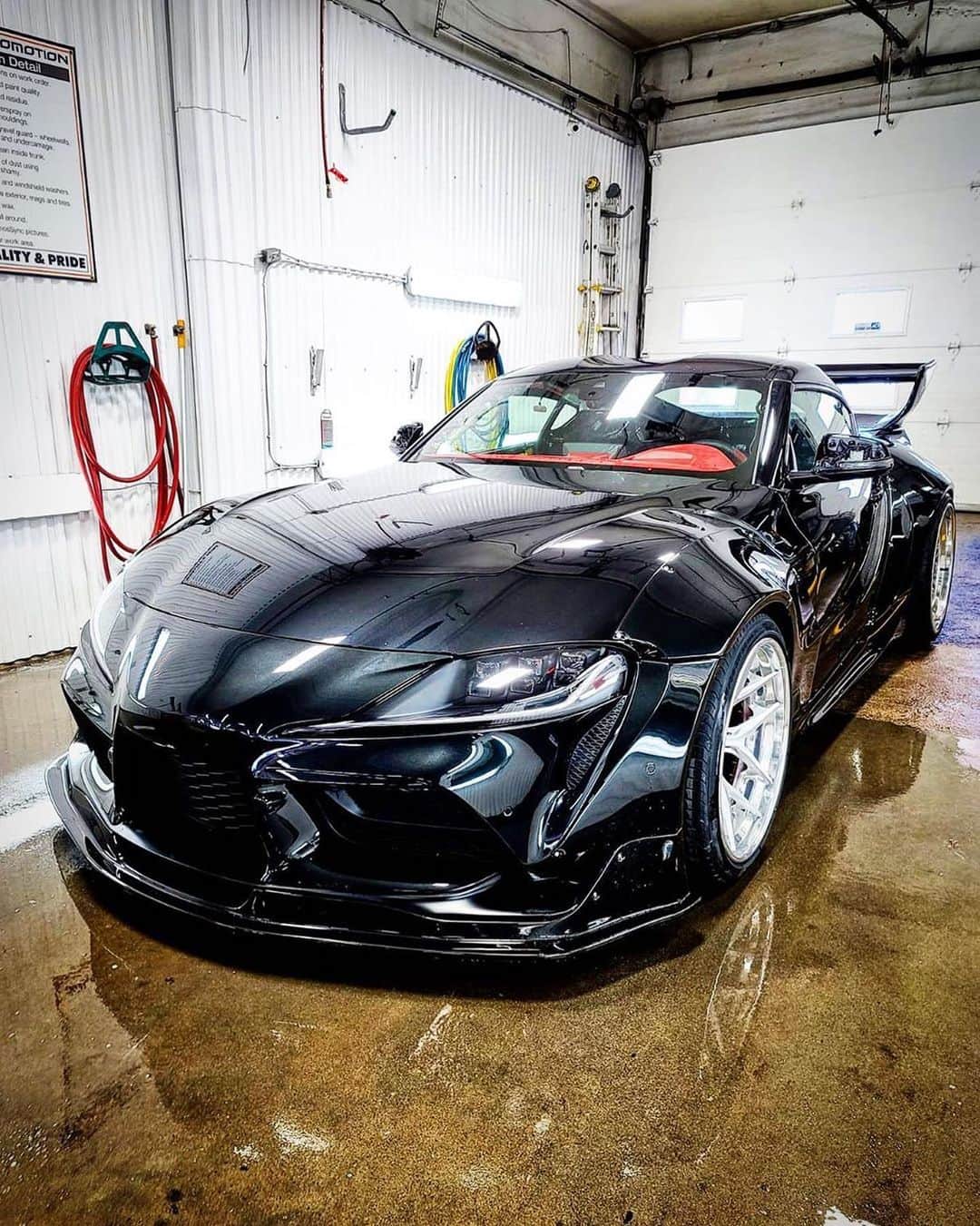 CarsWithoutLimitsさんのインスタグラム写真 - (CarsWithoutLimitsInstagram)「Widdddde #Supra built by our friends @toyzautoart  #carswithoutlimits」5月16日 9時40分 - carswithoutlimits