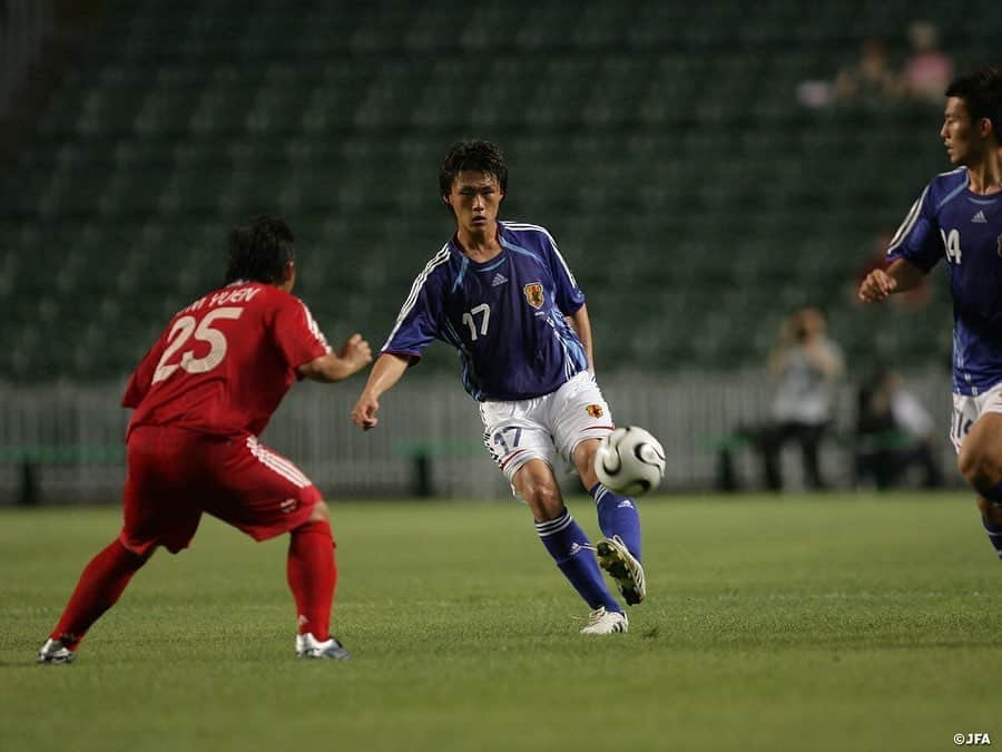 日本サッカー協会さんのインスタグラム写真 - (日本サッカー協会Instagram)「【#OnThisDay】2007.5.16🔙 ・ アジア男子サッカー2008 2次予選（北京オリンピック2008 2次予選） #U22日本代表 4-0 U-22香港代表 📍Hong Kong Stadium ⚽#李忠成 #平山相太 #本田圭佑 #水野晃樹 ・ 本田選手による無回転でのFKの一撃など、香港に快勝。グループリーグ首位突破を確定させた。 ・ #西川周作 #伊野波雅彦 #細貝萌 #青山直晃 #本田拓也 #水野晃樹 ⇒65' #菅沼実 #梶山陽平 #家長昭博 #本田圭佑　⇒69' #増田誓志 #平山相太 ⇒76' #カレンロバート #李忠成 ・ #jfa #daihyo」5月16日 9時37分 - japanfootballassociation