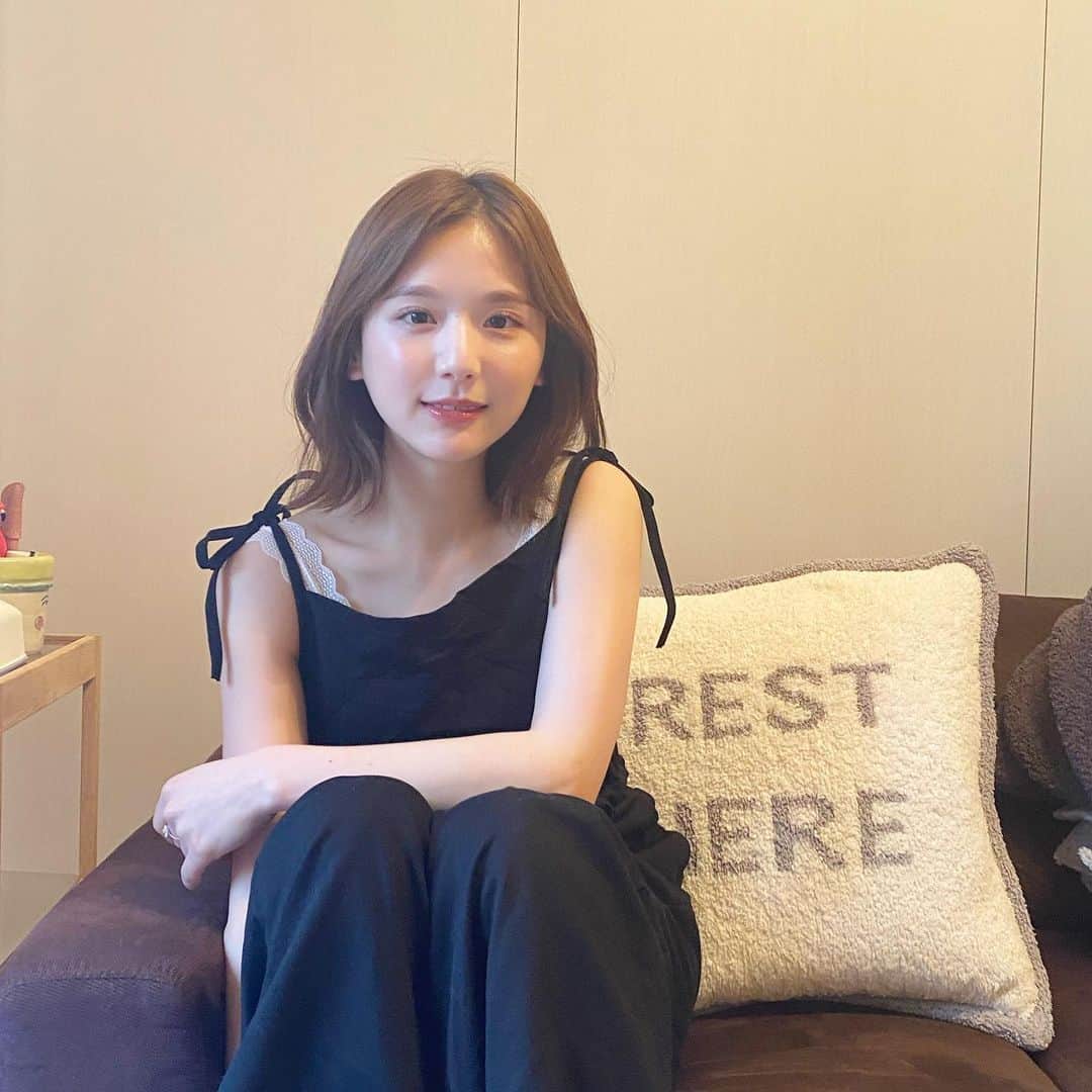 ひよんのインスタグラム：「🏡💓 ㅤㅤㅤㅤㅤㅤㅤㅤㅤㅤㅤㅤㅤ 今日のお家時間は、、 ●5/18からのインスタライブ時間割つくる ●youtube編集 ●youtube撮影 になりそうだよ💖 ㅤㅤㅤㅤㅤㅤㅤㅤㅤㅤㅤㅤㅤ みんなはなにして過ごすのー？(^.^)💜 ㅤㅤㅤㅤㅤㅤㅤㅤㅤㅤㅤㅤㅤ #stayhome #youtube #youtuber #instalive #유튜버 #유튜브 #희영 #お家時間 #ユーチューブ #ユーチューバー #ひよんちゃんねる #気ままにひよん #ひよん」