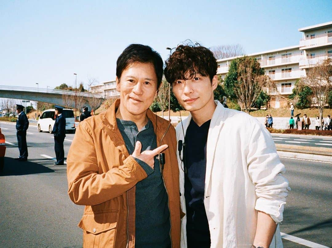 星野源さんのインスタグラム写真 - (星野源Instagram)「陣馬さんと志摩﻿ ﻿ （2月某日﻿） ﻿ #MIU404﻿ #陣馬耕平 #橋本じゅん﻿ #志摩一未 #星野源」5月16日 20時52分 - iamgenhoshino