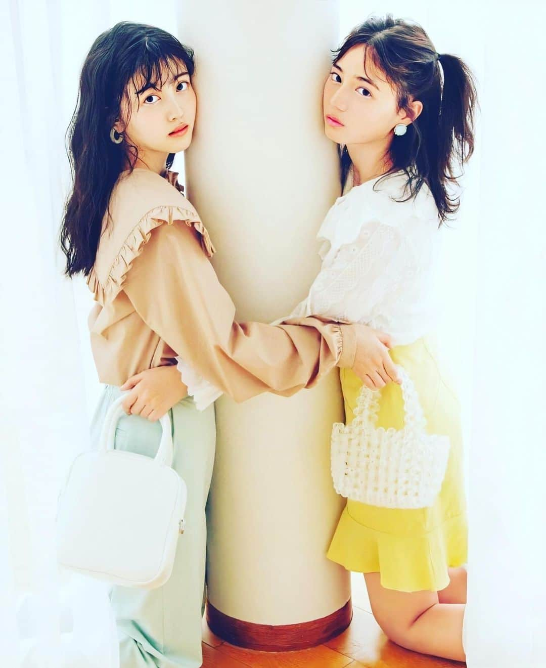 久保史緒里ファンアカウントさんのインスタグラム写真 - (久保史緒里ファンアカウントInstagram)「最高に可愛いコンビ #乃木坂46 #久保史緒里 #久保ちゃん #毎日久保史緒里 #久保ちゃん白すぎ可愛すぎ #くぼと柱とこさかと #日向坂46 #小坂菜緒 #こさかな #坂道姉妹 #seventeen」5月16日 21時08分 - shiori_kuboshika