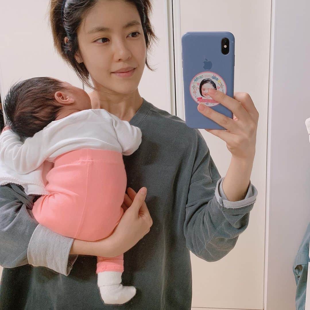 イ・ユンジのインスタグラム：「자꾸만 안고싶어져. #쪼꼬미소울#soul#둘찌의세계#아아이제라도알아다행이야」