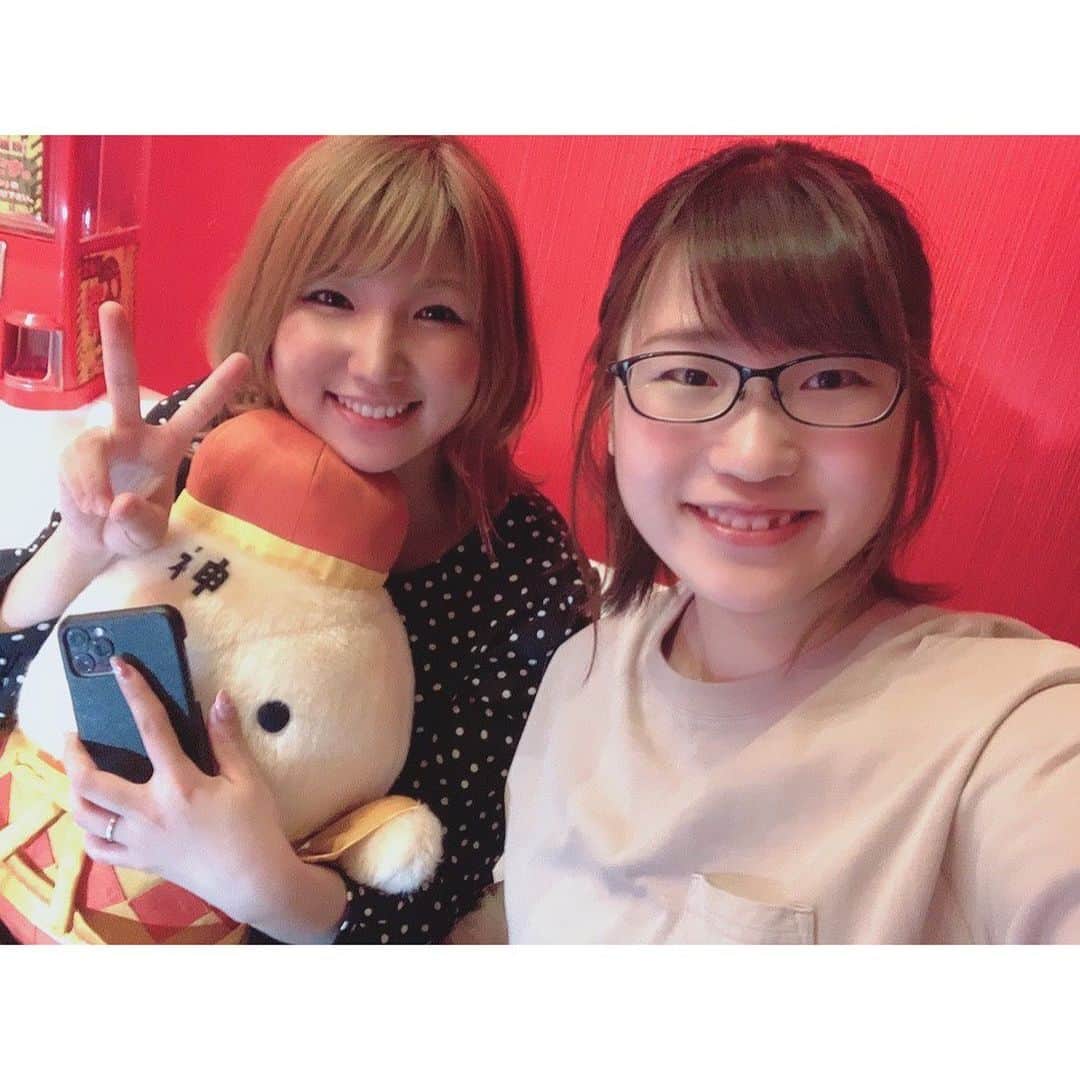 寺下智香（プロボウラー）のインスタグラム：「第2回目チカしつご参加頂いた皆様ありがとうございました😊 今回は倉田萌プロ〈@moenuuun540〉と一緒に配信で、あっという間で癒されて楽しかったです❣️ 北海道は自粛期間が伸びました😢 またチカしつやるかもしれませんので、次回もご参加お待ちしております✨  #チカしつ #第2回目 #zoom #スガイディノスキャラクター #神くん #倉田萌プロ #萌たんありがとう #ご参加頂いた皆様ありがとうございました #寺下智香 #スガイディノス #サンブリッジ #飯田通商」