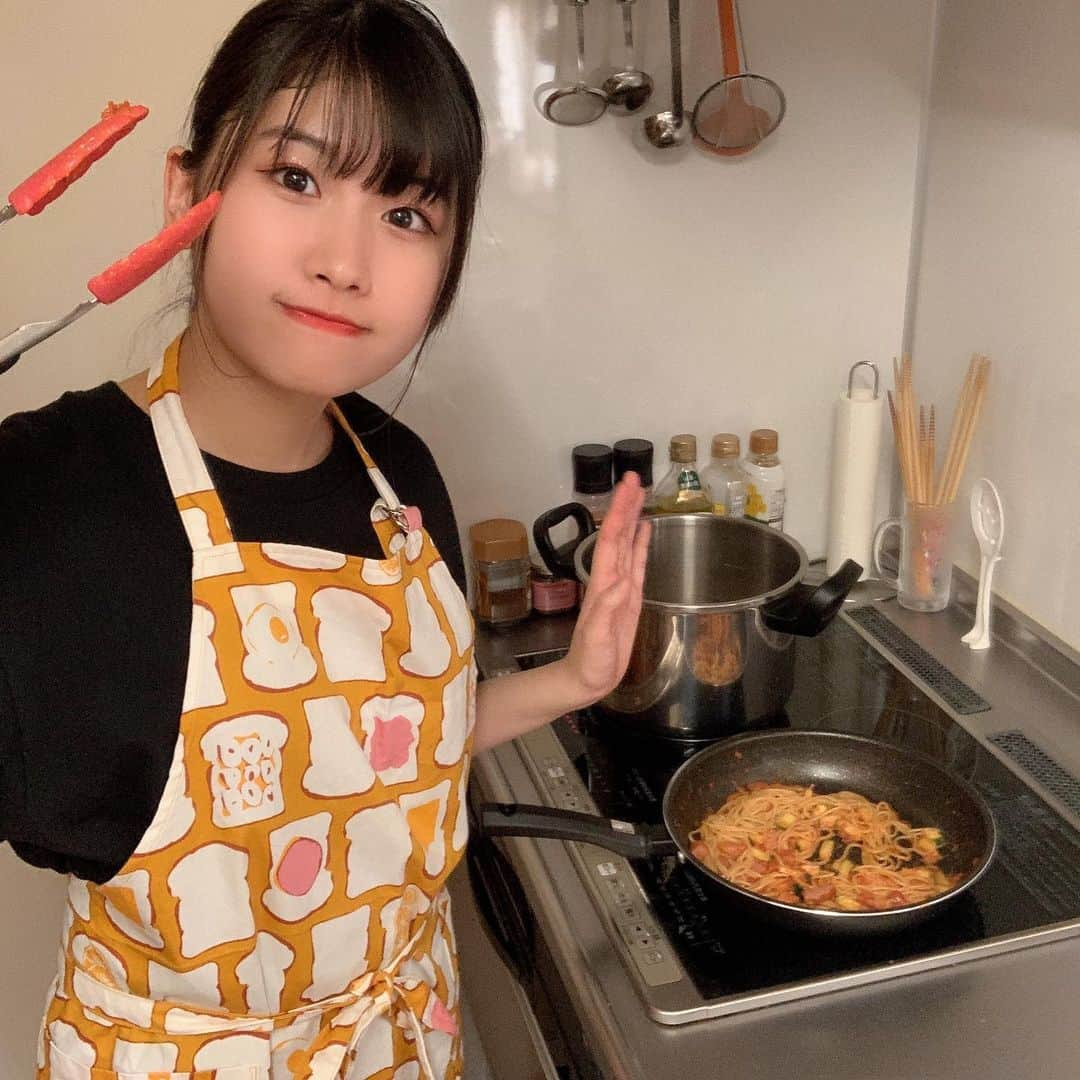 高橋彩香さんのインスタグラム写真 - (高橋彩香Instagram)「キッチンに立つ私🍽  #ワンモ〜レシピ #OUC48 #農林水産省 さんコラボ #牛乳を使おう」5月16日 13時39分 - sayarincho_1122