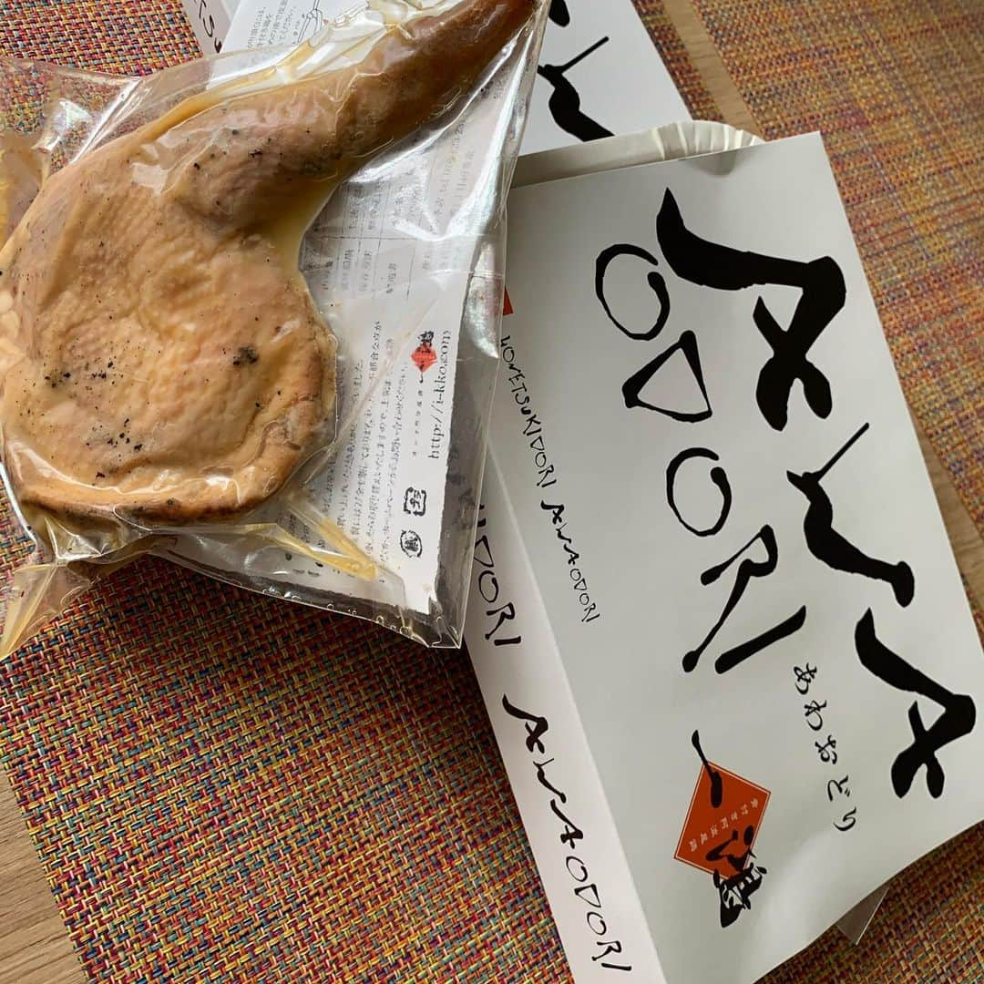 大崎淳矢さんのインスタグラム写真 - (大崎淳矢Instagram)「さっそく頼んでみました！ この味本当に懐かしいなぁ〜😋 めちゃくちゃ美味しかったです！ 御馳走でした！！ 皆さんも是非😋  http://i-kko.com/index.html  #徳島#一鴻#AWAODORI #めちゃくちゃ美味しいよ  #ユニホームは徳島にしました #2018のかな#僕はその時山口なので #大崎違いの#レオのユニホームです🤣  #みんなで頑張ろう #困ったときはお互い様💪  #栃木を元気に #日本を元気に  #栃木SC #大崎淳矢 #コロナに負けるな」5月16日 13時44分 - osakijunya7