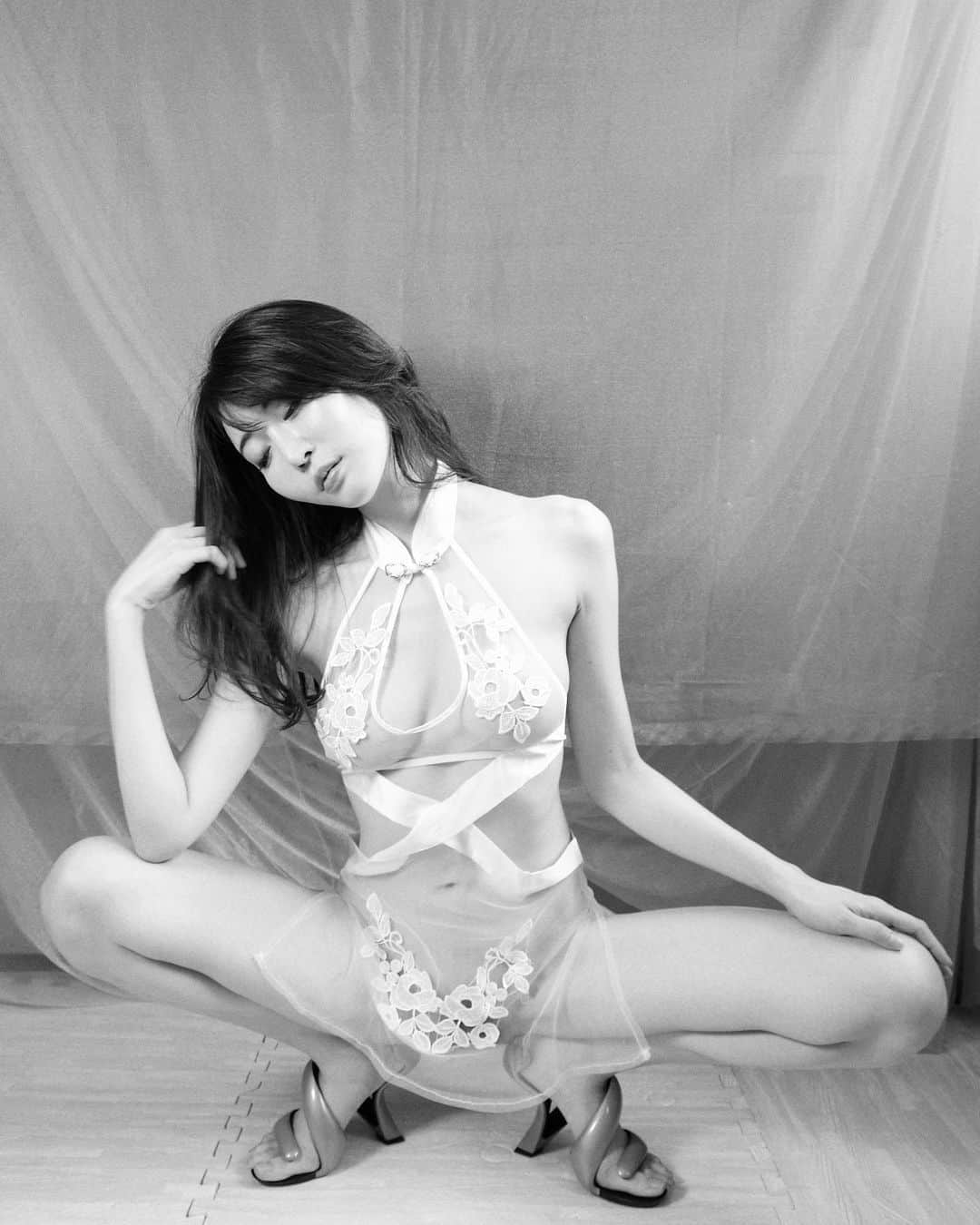 七菜乃さんのインスタグラム写真 - (七菜乃Instagram)「photo @whitedax125  #nude #撮影会 #photo #portrait  #大阪」5月16日 14時15分 - nananano.nano