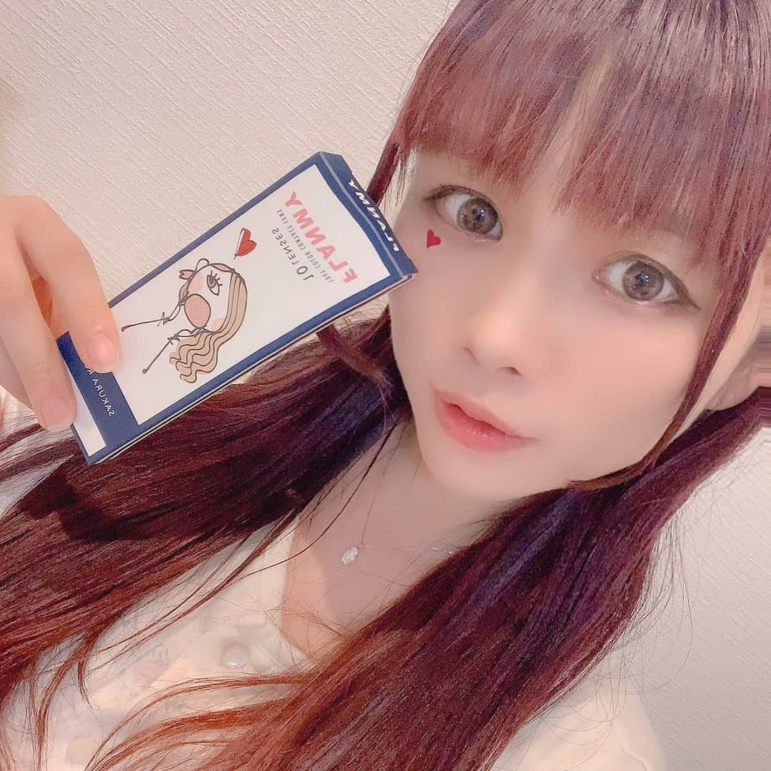 桜川ひめこさんのインスタグラム写真 - (桜川ひめこInstagram)「💎💎💎💎💎💎💎 ・ ・ コンタクト いつもと色を変えてみた(｡>ω<｡) ・ フランミーの、サクラロール🌸 ・ ピンクブラウンという感じの優しいおいろー！ (∩´ω`∩) ・ 髪の毛の色とあわせてみたり🎶 やわらかくみえるから なかなかよい（∩∀`＊) ・ さいきんはいろんなことに ちゃれんじしてる！ ちゃれんじいちねんせい、ひめこ！ (((∩'ω'∩))) ・ ・ ・ #フランミー #フランミーサクラロール  #コンタクト #サクラロール」5月16日 14時16分 - sakuragawahimeko