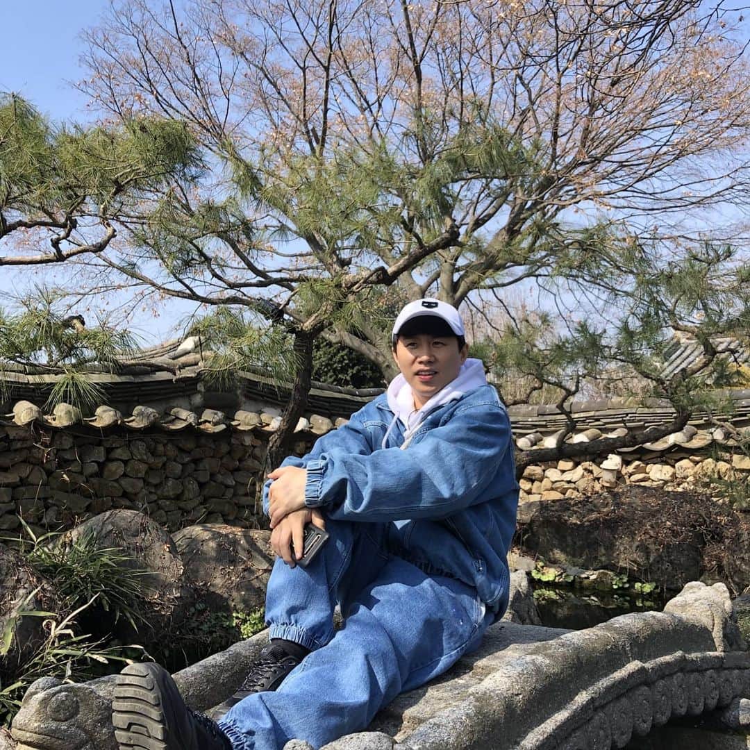 ヤン・セヒョンのインスタグラム：「또 한주 너무 고생하셨습니다 이번 주말은 어떻게 보내시나요? 저는 세찬이와 엄마집 놀러가서 오리백숙을 먹을겁니다. 우리 인스타 친구들은요?」
