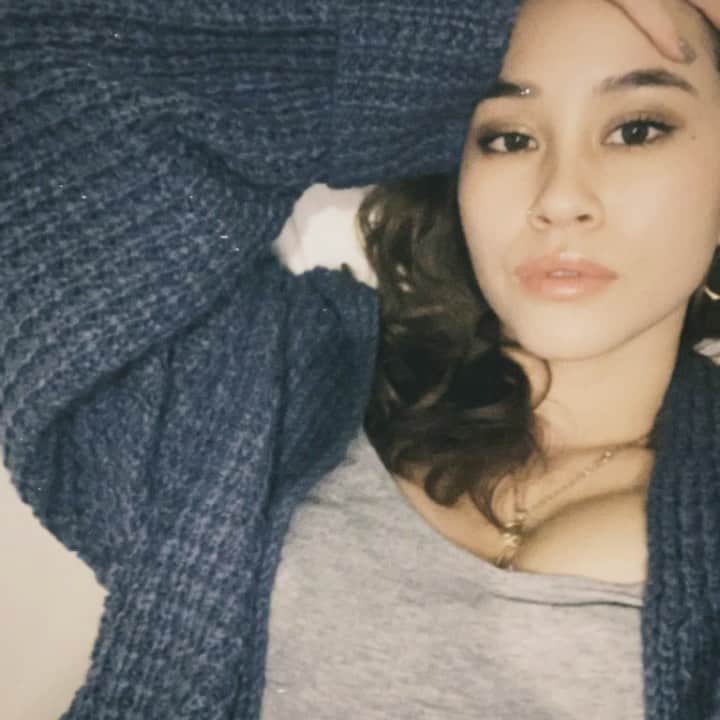 安田唯のインスタグラム：「🌧」