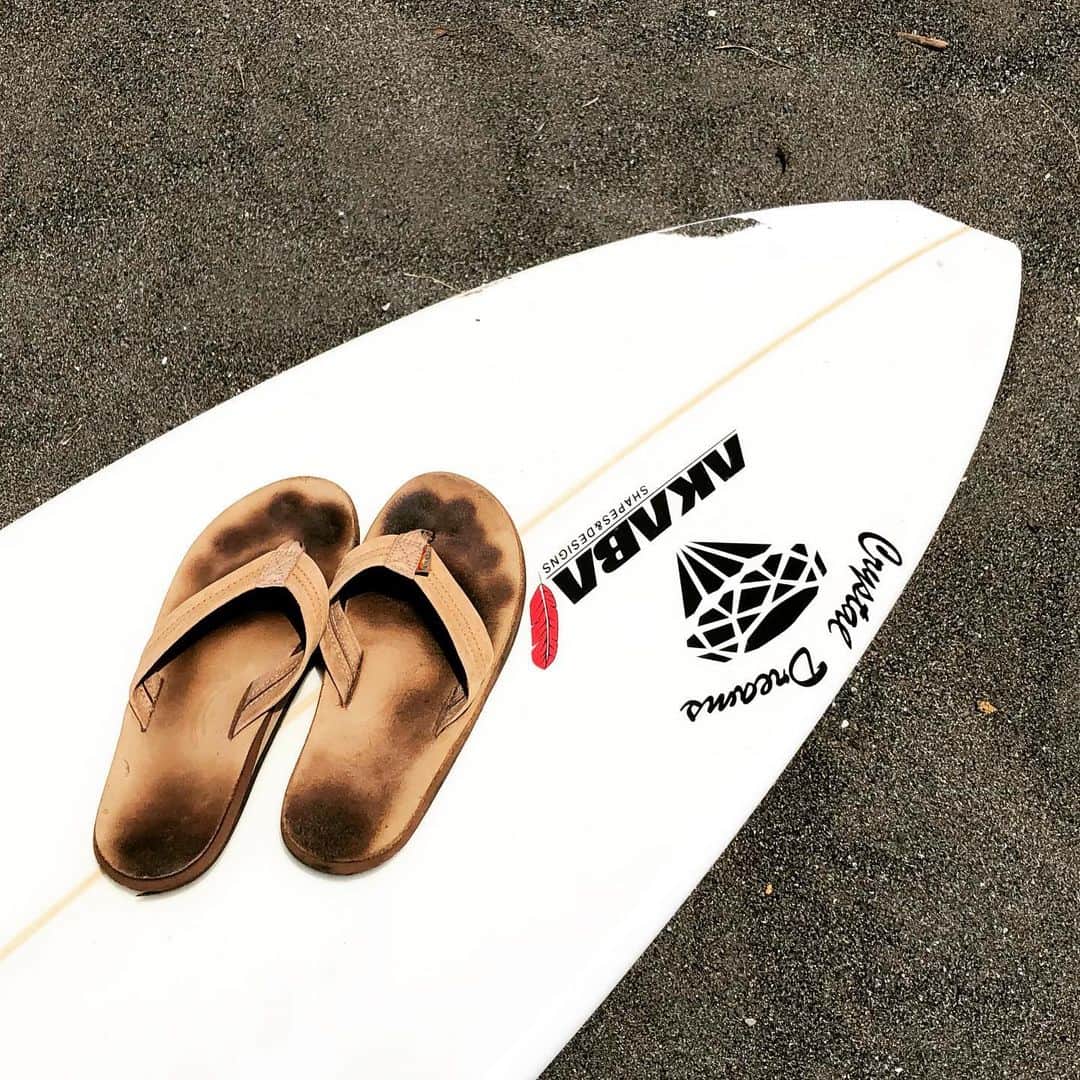 のインスタグラム：「そろそろ出番かしら  #sandal#rainbowsandals  #surf#ivystyle #Freeportueno#上野セレクトショップ」
