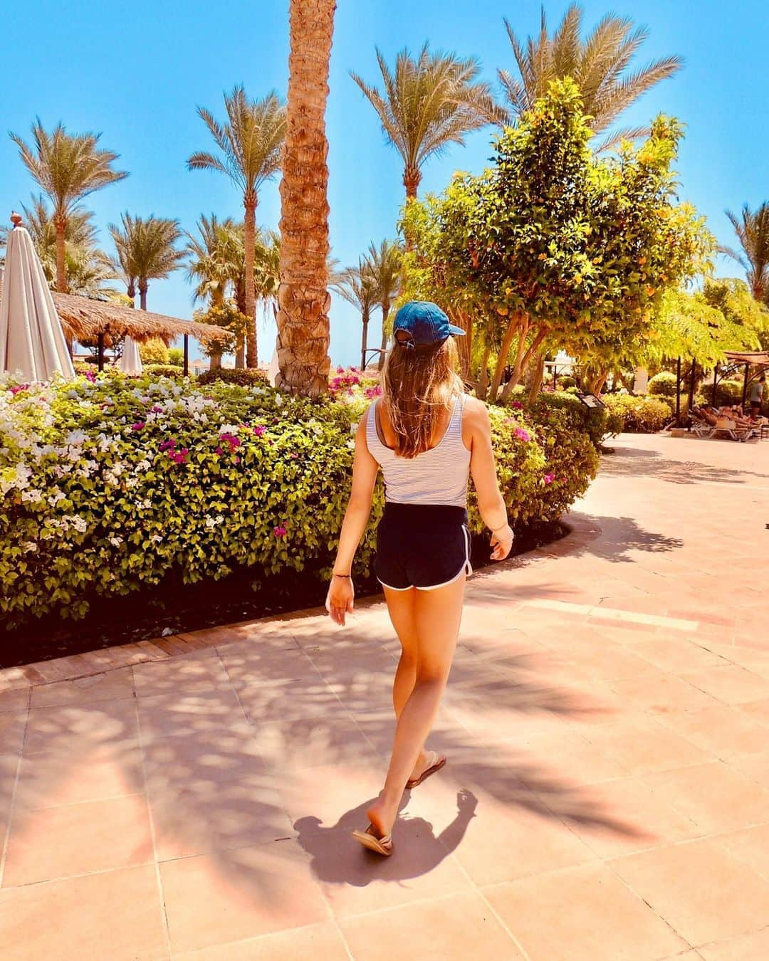 Carina Kröllさんのインスタグラム写真 - (Carina KröllInstagram)「𝓈𝓊𝓃𝓈𝒽𝒾𝓃𝑒 𝑜𝓃 𝓂𝓎 𝓂𝒾𝓃𝒹 . . .  #throwback#summer#holidays#sun#sunshine#happy#nbathlete#nbwomensquad#nb#sponsor#thecat#frauenpower#leistung#motivation#fitness#sport#performance#leistungssport#turnen#olympiastützpunkt#mtvstuttgart#tsvberkheim#gymnast#stuttgart#germany#nationalteam#turnteamdeutschland##gymnastics#carinakroell」5月16日 19時16分 - carinakroell