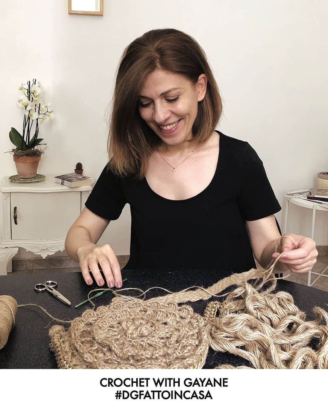 のインスタグラム：「⁣⁣#DGFattoInCasa: Crochet session with Gayane.⠀⠀ ⠀⠀ Today you can discover Gayane's story, who, through commitment and perseverance has learned this profession, refining techniques and craftsmanship. She believes in manual skill and in “Fatto A Mano”, elements that give value and beauty to every new creation.⠀⠀ ⠀ Dolce&Gabbana unveils the new #DGFattoInCasa - “Made at Home” - to explore the shared experience of lockdown that has united us all. In a time when our values have slowed, shifted and deepened #DGFattoInCasa reveals the power of craft and creativity to articulate love, closeness and care - all rooted in the homemade artisan DNA of Made in Italy.⠀ ⠀ As well as sharing the connecting force of handmade craft in the Italian tradition, #DGFattoInCasa fund raising project supports @fondazionehumanitasricerca and it’s an extension of Dolce&Gabbana’s ongoing Amore For Scientific Research project with @humanitas.university.⠀ ⠀ #DGFattoInCasa is presented in partnership with For Funding by @intesasanpaolo Bank. ⠀ ⠀ Take part and support the fund raising at link in bio.⠀ ⠀ #DolceGabbana」