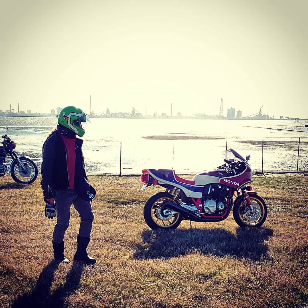 レイザーラモンRGさんのインスタグラム写真 - (レイザーラモンRGInstagram)「バイク大喜利ありがとうございました！プロフィール欄から見れます！ #CB1100typeR #CB1100R #rapideneo #doremicollection」5月16日 20時20分 - rgrazorramon