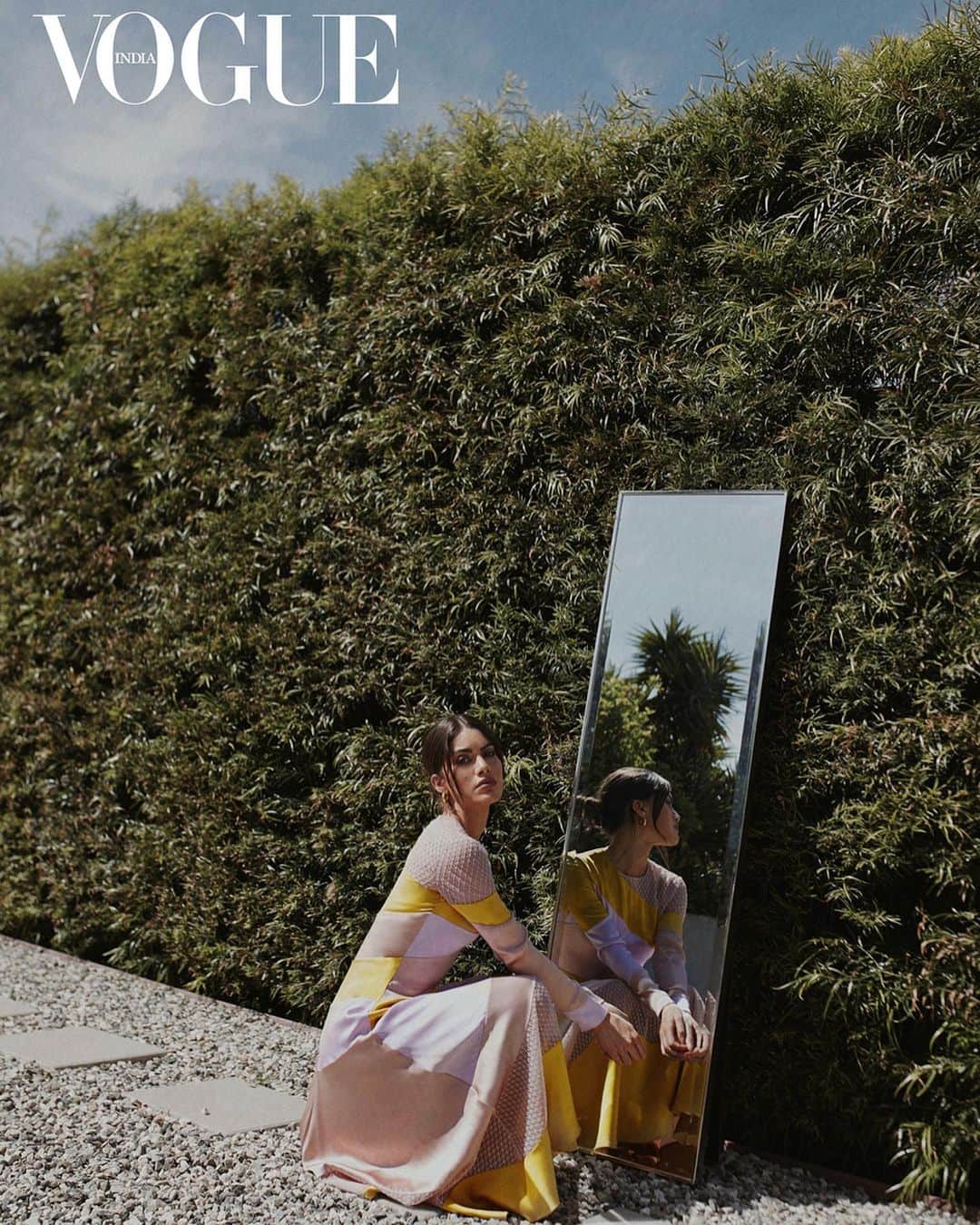 Camila Coelhoさんのインスタグラム写真 - (Camila CoelhoInstagram)「@vogueindia EDITORIAL (shot from home) for their #FamilyIsEverything issue ✨ (Check out my interview at vogue.in) #VogueFromHome - Photographed by my husband @icarobrenner Directed by Photographer @viegasjoao  Fashion Director @priyankarkapadia Words by @kamathakanksha Bookings Editor @jaymodi2 ——————— Editorial para a @vogueindia , fotografado de casa - Pelo meu amor @icarobrenner (com direção de @viegasjoao ) ✨」5月17日 0時21分 - camilacoelho