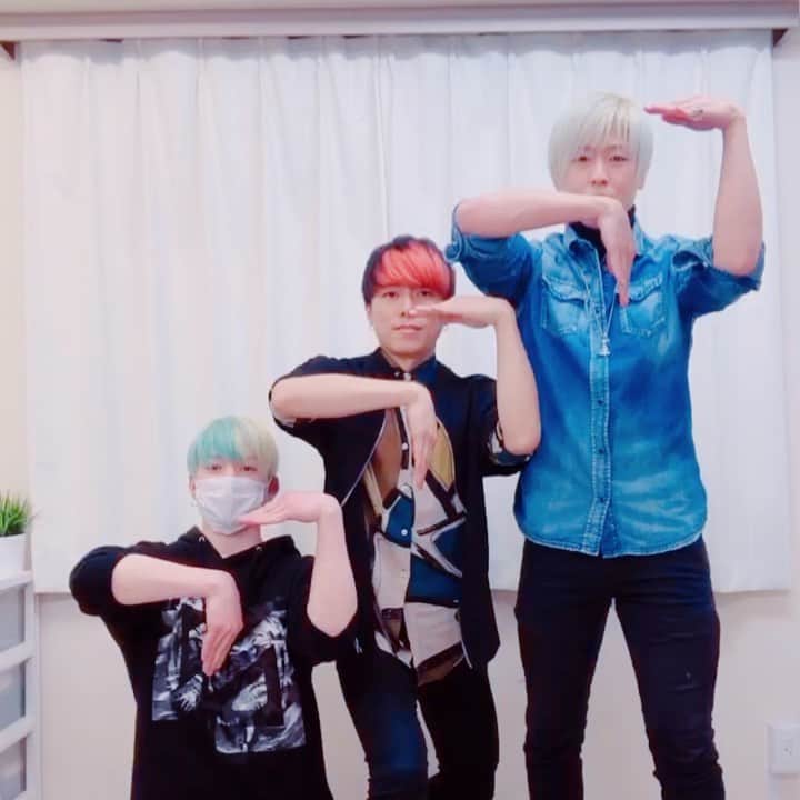 RYOGA -XTRAP-のインスタグラム：「We didn't expect it would work for the last part😂　by @xtrap.official ﻿ ﻿ 🕺﻿ @ryoga_xtrap ﻿ @zange_xtrap ﻿ @kenshin_xtrap ﻿ 🕺﻿ ﻿ @tiktok @tiktok_japan」