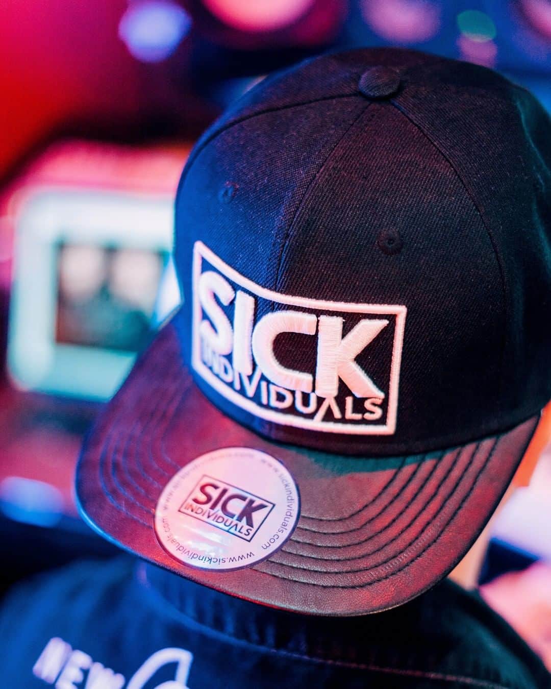 SICK INDIVIDUALSさんのインスタグラム写真 - (SICK INDIVIDUALSInstagram)「You ask, we deliver! 😁 Get your CAP now! 👊🏻 #linkinbio #newmadefashion」5月17日 1時04分 - sickindividuals