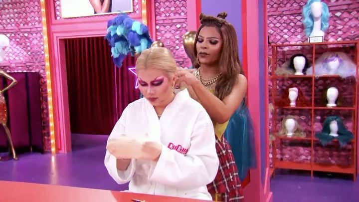 ヘイリー・キヨコのインスタグラム：「This experience was so emotional and unveiled so many insecurities. I am SO grateful to @vanessavanjie for helping me power through this transformation and learning to love myself even more. @rupaulsdragrace is such a special show and the message behind it continues to inspire so many, thank you @rupaulofficial for sharing your world with me! Queen Eleza Beth  forevaaa #celebdragrace @vh1」