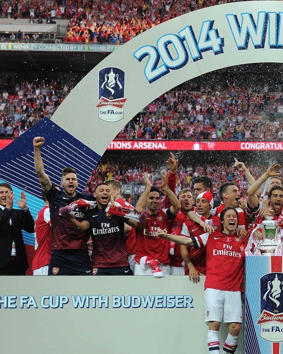 アーセナルFCさんのインスタグラム写真 - (アーセナルFCInstagram)「🏆 unforgettable scenes at Wembley 🏆 ⁠⠀ ⁠⠀ #Arsenal #FACup #OnThisDay #2014」5月17日 16時34分 - arsenal