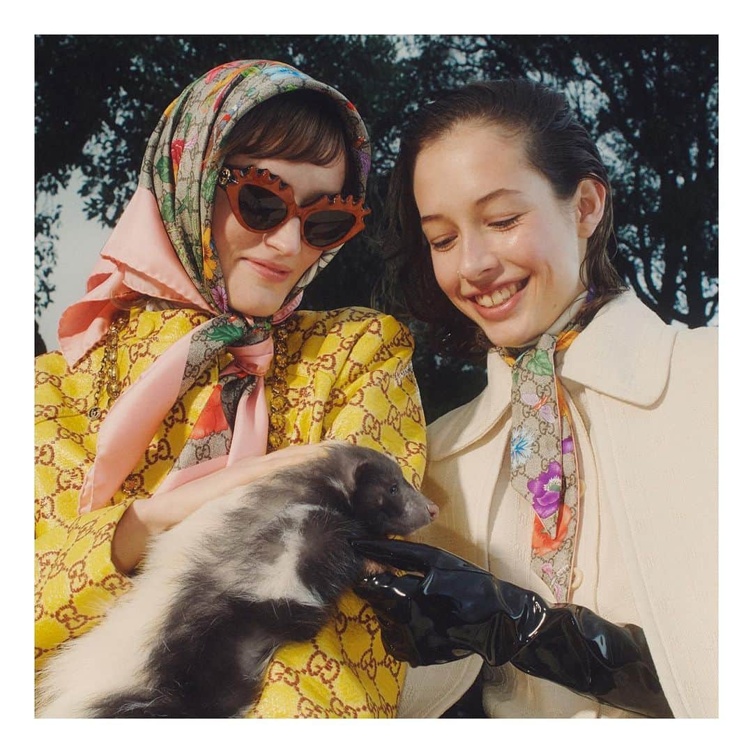 のインスタグラム：「Part of the #TowardsTheSun #GucciPreFall20 collection: unexpected #GucciEyewear, silk accessories and new ready-to-wear designs. Discover more through link in bio. @alessandro_michele #AlessandroMichele」