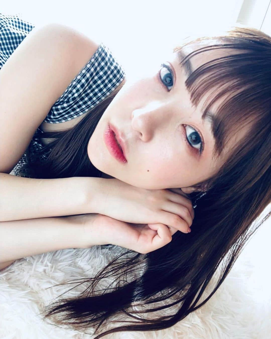 黒崎真音さんのインスタグラム写真 - (黒崎真音Instagram)「GOOD MORNING EVERYONE☀️ . またまた朝から撮影してました . #GM #facetimephotoshoot  #facetimeshooting  #リモート撮影会 #ソーシャルディスタンス #iPhone11pro」5月17日 8時47分 - maonkurosaki922