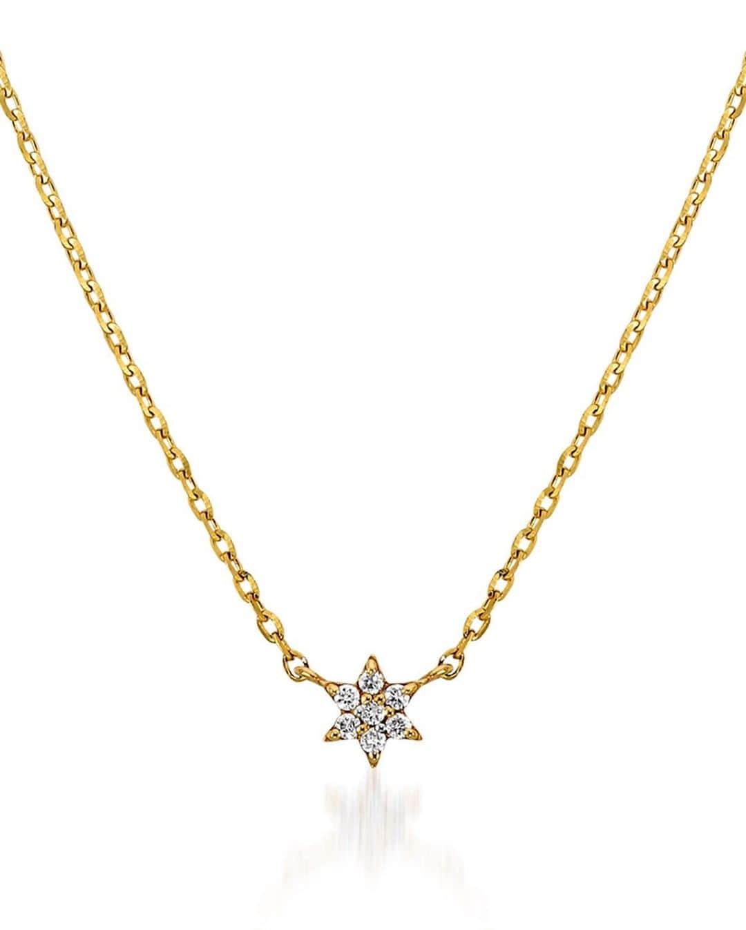 STAR JEWELRY Girlさんのインスタグラム写真 - (STAR JEWELRY GirlInstagram)「大人気シリーズのmini pave diamondはネックレスのお作りも！ どんな服装にもマッチするから、デイリーにダイヤモンドの輝きをプラスできるのが魅力♪ ・ ・ ・ 《STAY HOME & SHOP ONLINE》 大切な人の命を守るため、自宅で過ごそう。 オンラインストアでは送料無料サービスを行なっております。 ・ ・ #diamond #ダイヤモンド #pave #パヴェ #necklace #ネックレス #gold #ゴールド #おうち時間#stayhomeandshoponline  #jewelry #ジュエリー #スタージュエリーガール #STARJEWELRYGirl  #lumine #ルミネ #ヒカリエ」5月17日 9時37分 - star_jewelry_girl