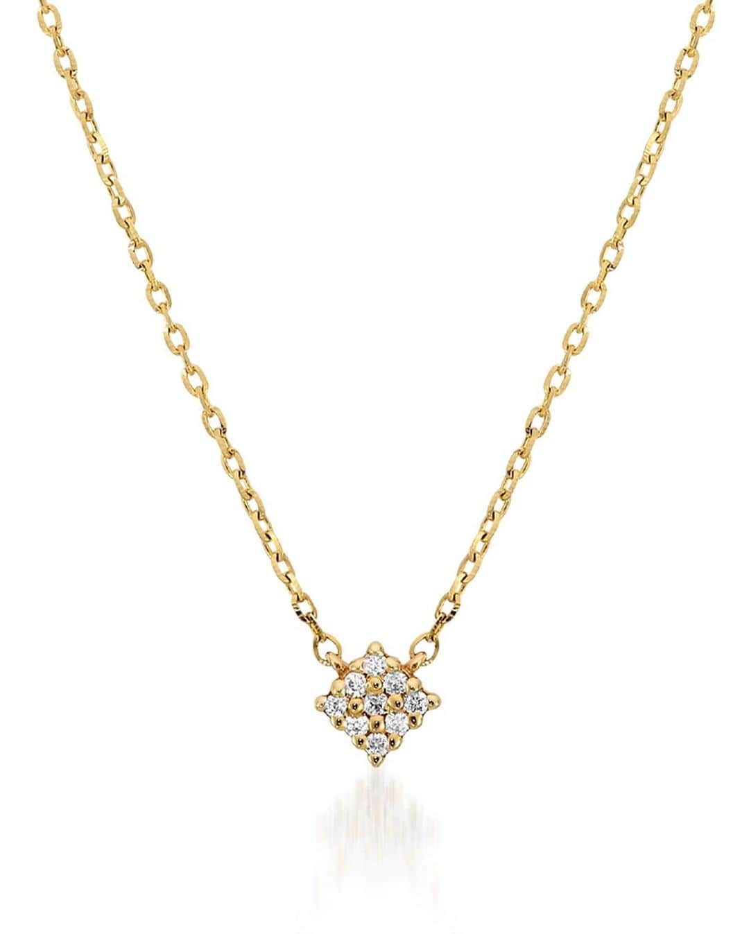 STAR JEWELRY Girlさんのインスタグラム写真 - (STAR JEWELRY GirlInstagram)「大人気シリーズのmini pave diamondはネックレスのお作りも！ どんな服装にもマッチするから、デイリーにダイヤモンドの輝きをプラスできるのが魅力♪ ・ ・ ・ 《STAY HOME & SHOP ONLINE》 大切な人の命を守るため、自宅で過ごそう。 オンラインストアでは送料無料サービスを行なっております。 ・ ・ #diamond #ダイヤモンド #pave #パヴェ #necklace #ネックレス #gold #ゴールド #おうち時間#stayhomeandshoponline  #jewelry #ジュエリー #スタージュエリーガール #STARJEWELRYGirl  #lumine #ルミネ #ヒカリエ」5月17日 9時37分 - star_jewelry_girl
