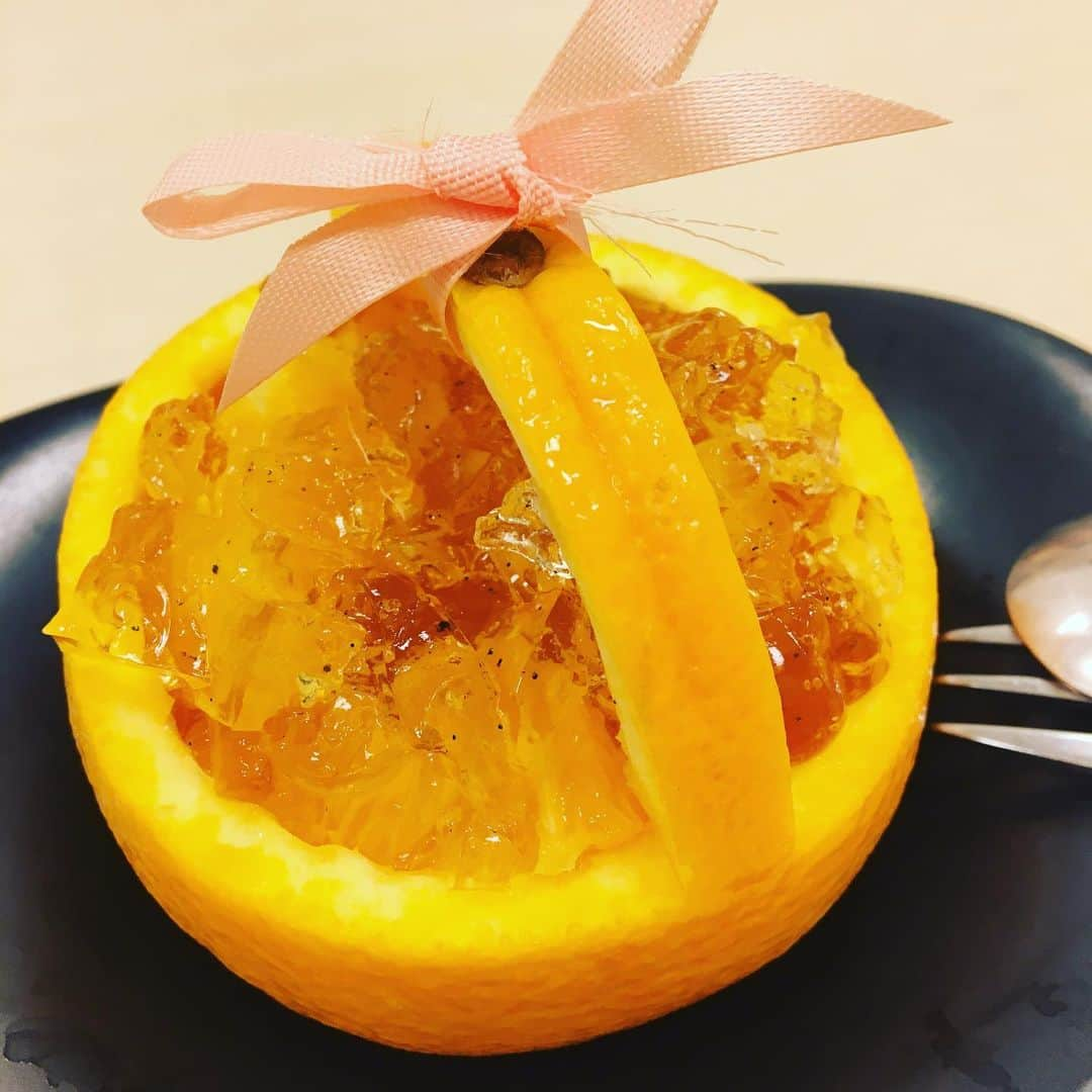 千眼美子さんのインスタグラム写真 - (千眼美子Instagram)「・ 美味だより。 #🍊 #オムライス」5月17日 9時58分 - yoshiko_sengen