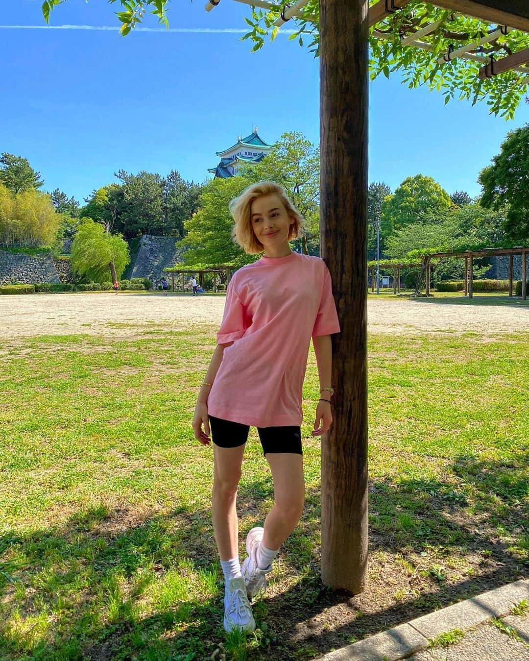リアノン・ランゲラック（ミッチェル・ランゲラックの妻）のインスタグラム：「Favorite thing to do right now... #parkhangs」