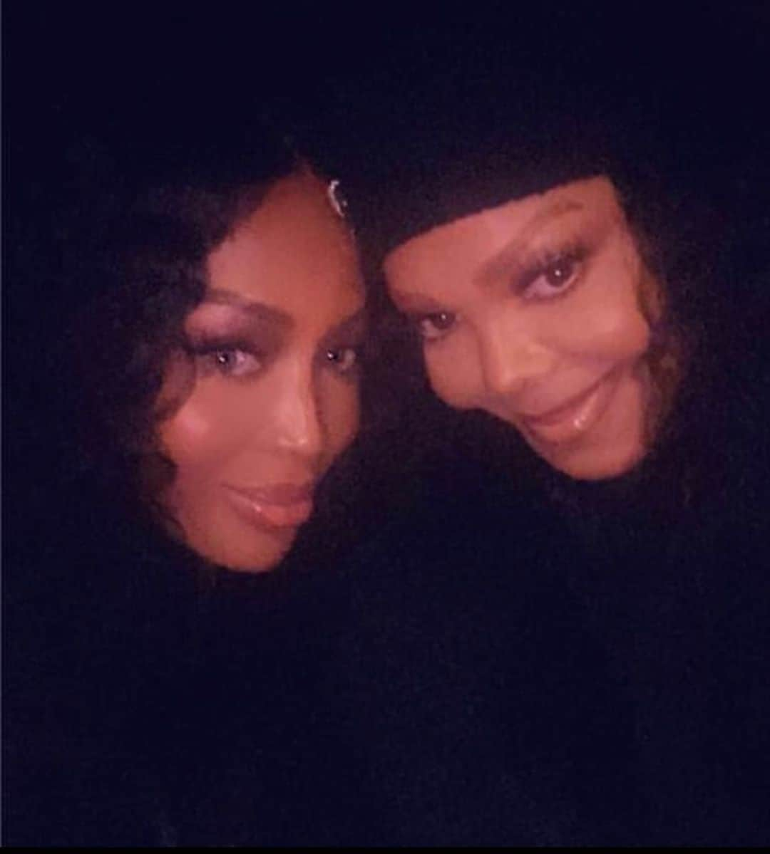 ナオミ・キャンベルさんのインスタグラム写真 - (ナオミ・キャンベルInstagram)「Happy Birthday Queen @janetjackson !! Sweetest pure soul I’ve ever met , always humble and such a loyal and honest  supportive sister , may this day and Newyear bring you joy , love and so many  blessings !! Always keeping it 100 !! Love you so much ♥️🎂♥️🎂♥️🎂🎉🎉🎉🎉♥️」5月17日 12時10分 - naomi