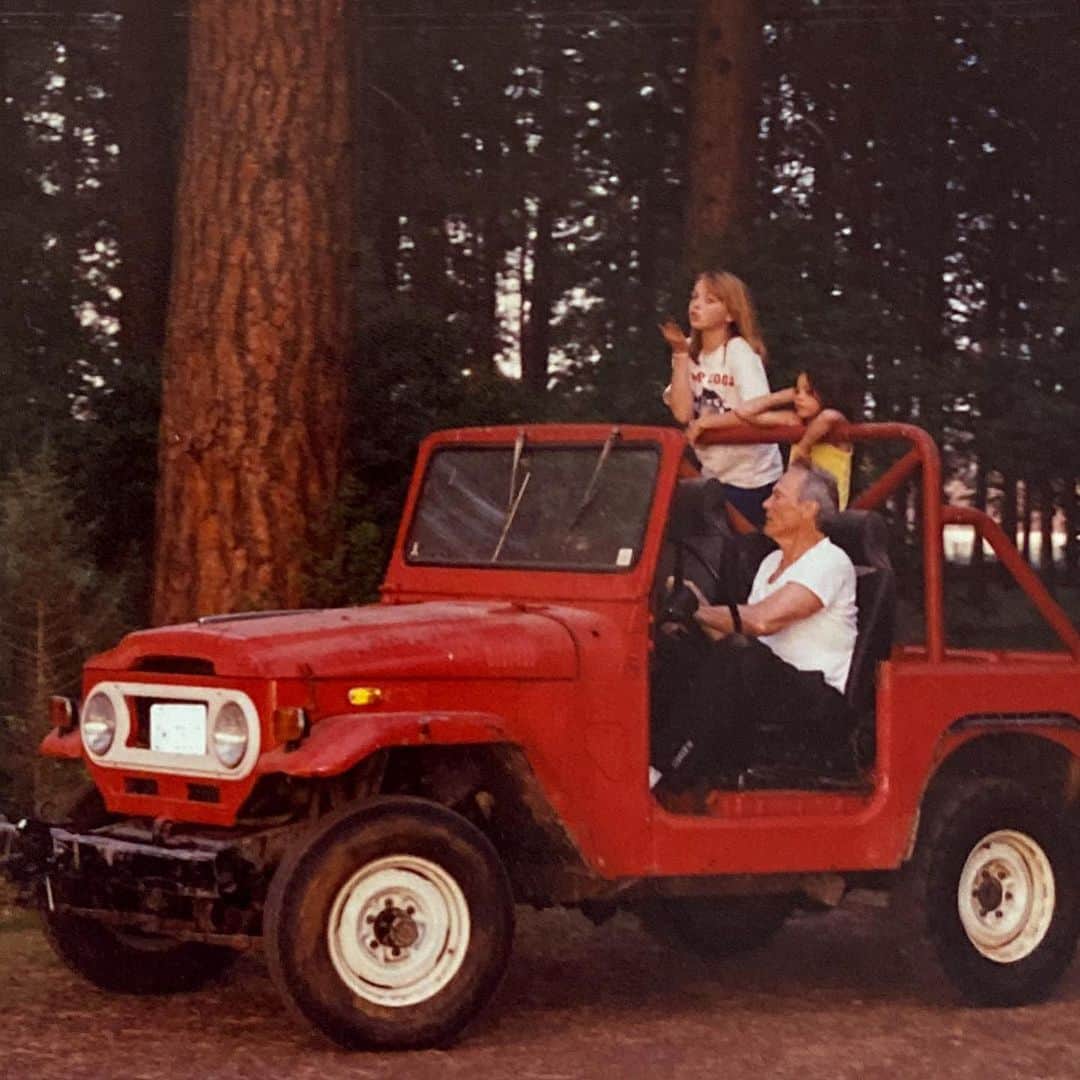 フランチェスカのインスタグラム：「I miss being a kid.」