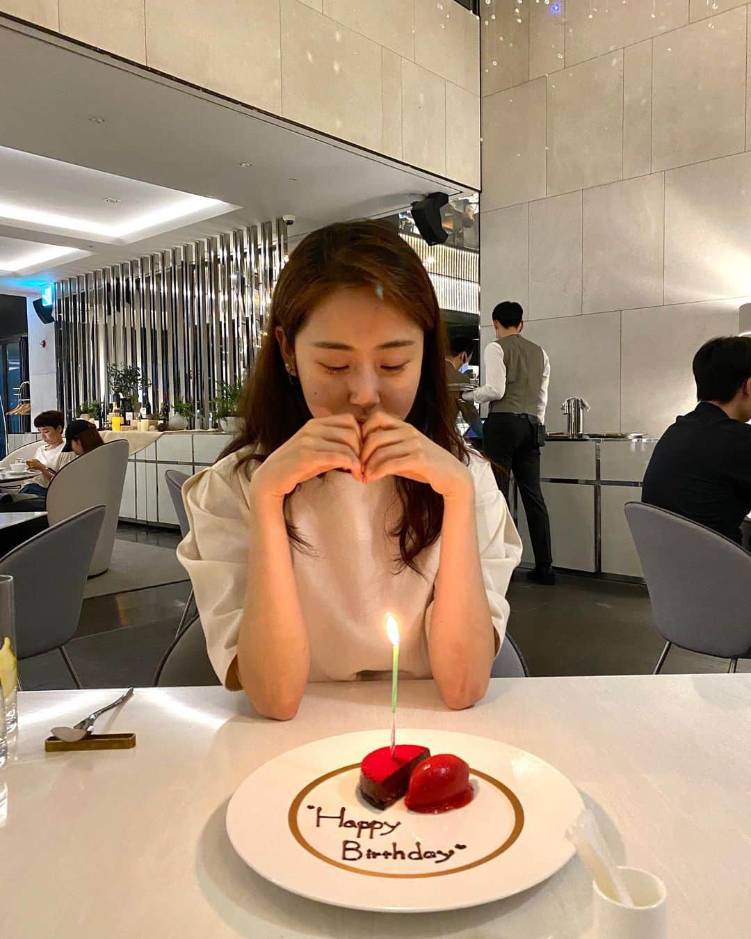 ガユンのインスタグラム：「미리 HBD.」