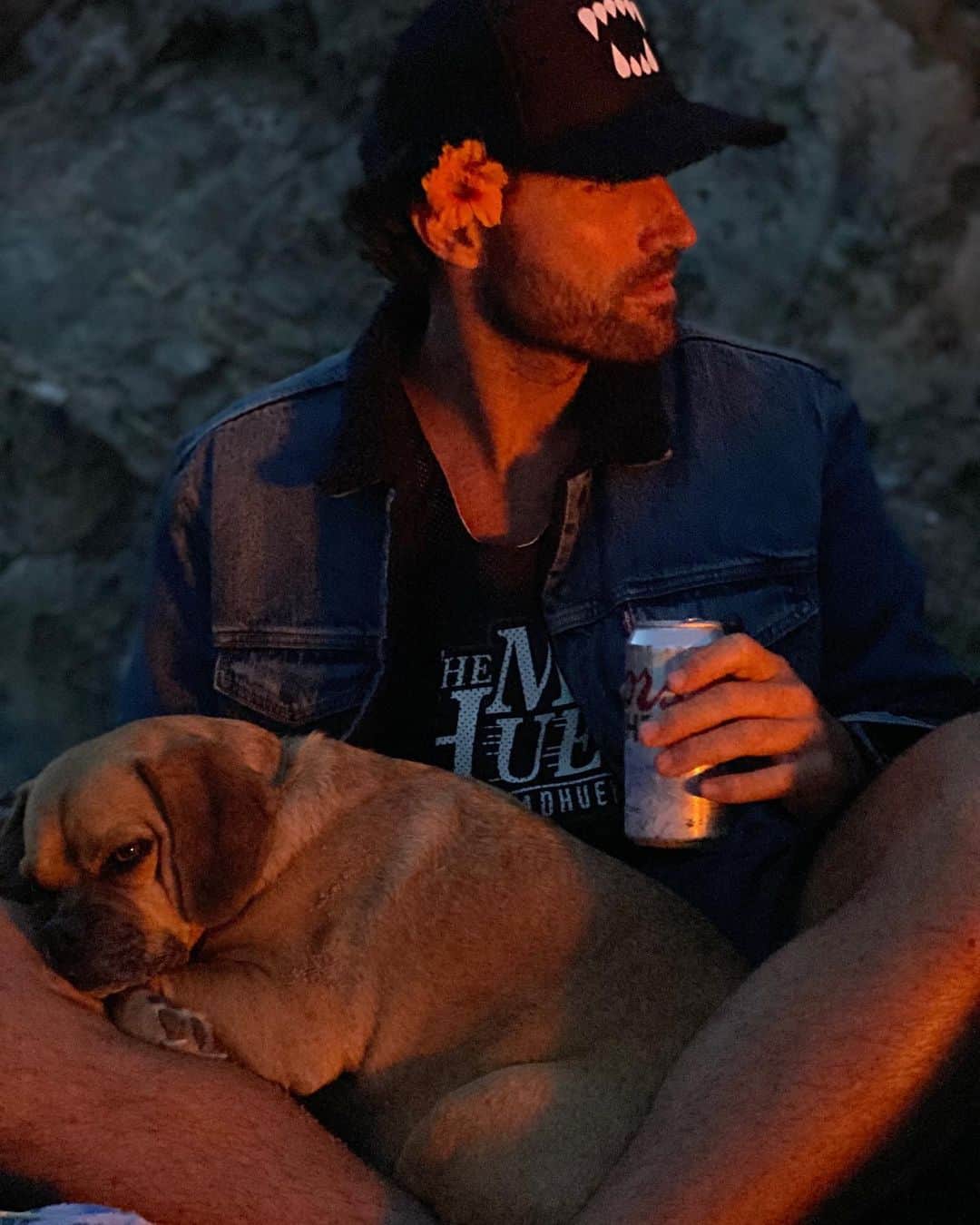 ブロディ・ジェンナーのインスタグラム：「Glamping」