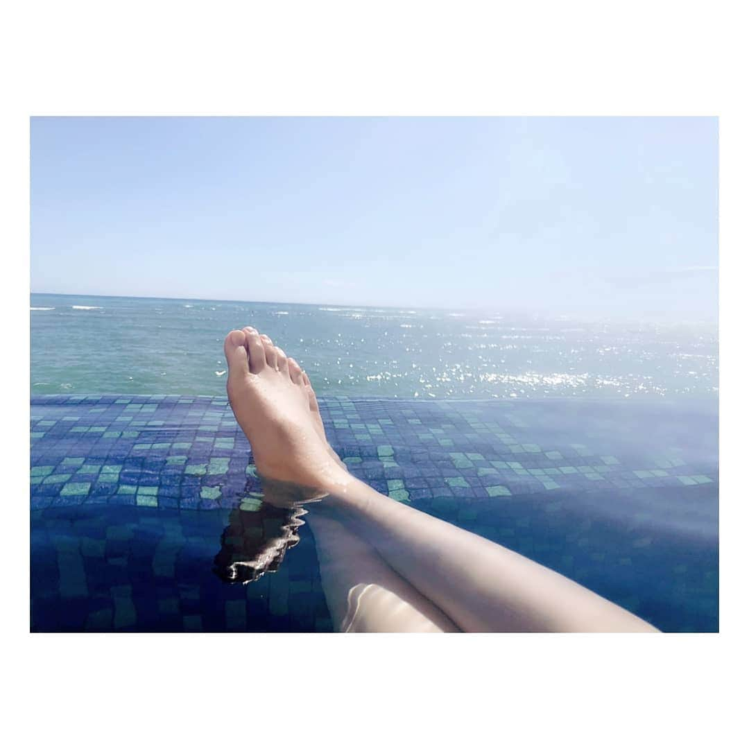 坂本詩緒里さんのインスタグラム写真 - (坂本詩緒里Instagram)「良い天気だとハワイ思い出す🌴 あー行きたーい☀️ #ハワイ #シェラトンワイキキ #ビーチ #プール #南国 #最高の思い出 #旅行  #hawaii #ワイキキ」5月17日 13時23分 - jpba529