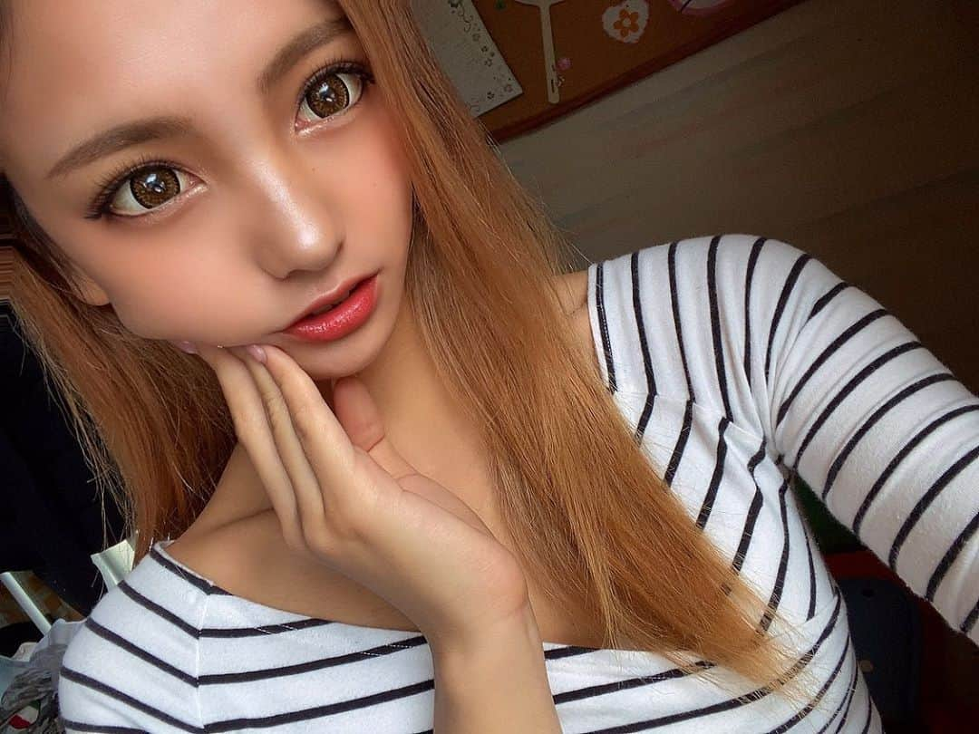 西谷麗菜さんのインスタグラム写真 - (西谷麗菜Instagram)「お久しぶりです👅💋」5月17日 13時25分 - __reeechangram__