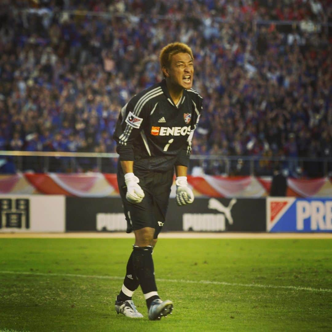 FC東京オフィシャルグッズさんのインスタグラム写真 - (FC東京オフィシャルグッズInstagram)「✨ 🔵2004シーズンを振り返ろう!!続編!! 🔴 公式YouTubeで配信した🔵2004シーズンを振り返ろう!!続編!! 🔴✨🙌 . クラブの歴史に触れる貴重な機会✨ 歩んでいる道は違うかもしれないが、想いは繋ぎ、これからもともに✨🤝 @fctokyoofficial  #土肥洋一 #レノファ山口 #茂庭照幸 #FCマルヤス岡崎 #浅利悟 #石川直宏 #CC #2004年 #Jリーグ #ナビスコカップ #ルヴァンカップ #初優勝 #初タイトル #FC東京 #fctokyo #tokyo」5月17日 13時39分 - fctokyoofficial