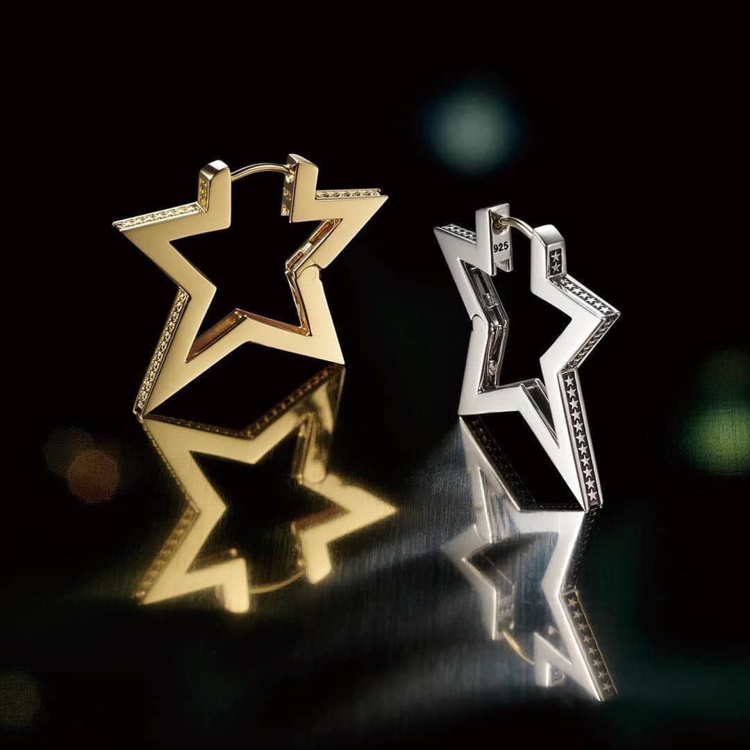 ジャスティンデイビスさんのインスタグラム写真 - (ジャスティンデイビスInstagram)「⠀ ⠀ “STAR STAR” Earrings ☆ ⠀ #justindavis  #star #silver#silverjewelry #madeinjapan #starearrings #hooppierce」5月17日 14時10分 - justindavis_jewels