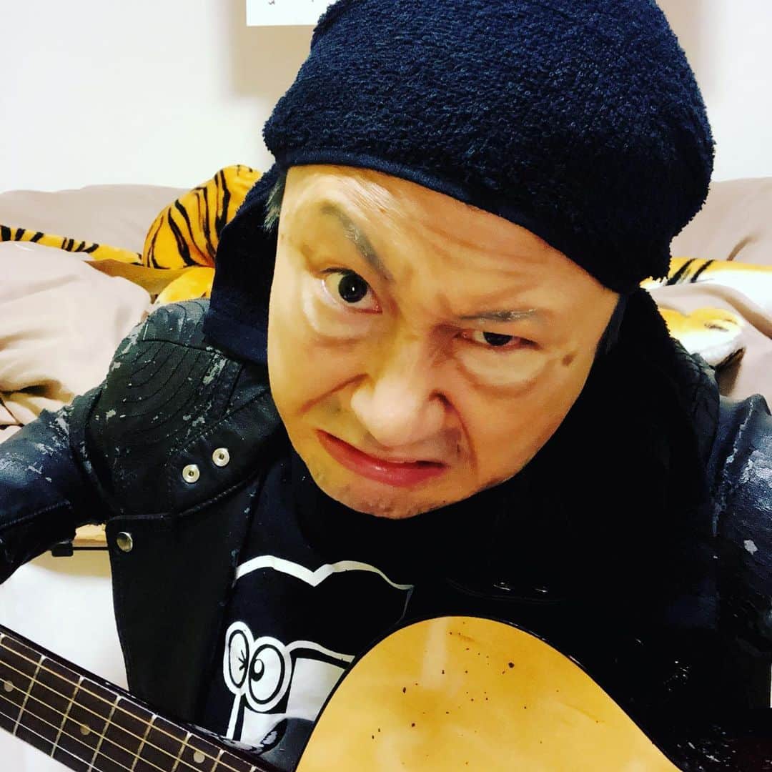 イーちゃんのインスタグラム：「#言われたのをやり続けるものまね 泉谷しげるさん  ばかやろーこのやろー」