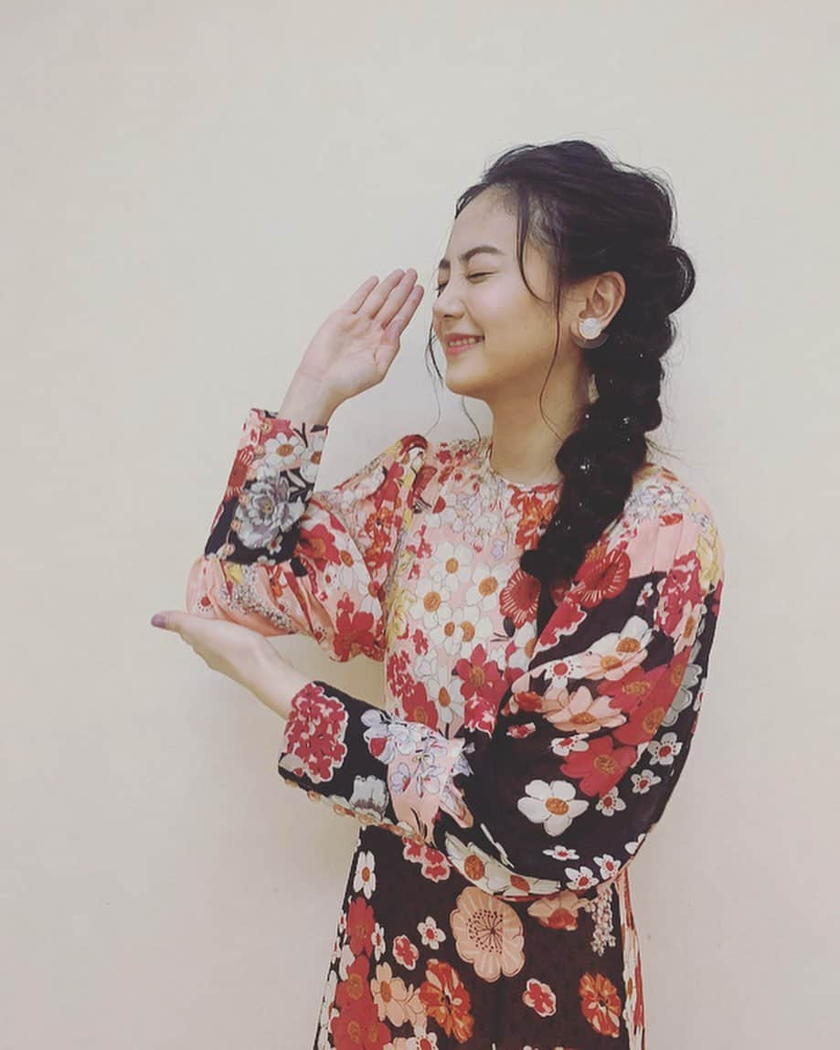 千眼美子さんのインスタグラム写真 - (千眼美子Instagram)「・ 昨日の公開記念特別試写会の衣装。 和柄かわいかったー👘💕 ヘアメイクもラメラメであみあみで あげでした。🍭 今日もLINE BLOG更新しました！ めずらしく支部と精舎のことも少しPRさせてもらってるのでぜひに⭐︎ あしたはひさびさに自炊ブログにしようかな🍚🍴📝 #🎦 #映画 #心霊喫茶エクストラの秘密ザリアルエクソシスト  #therealexorcist  #公開中 #🎞 #🎬」5月17日 14時51分 - yoshiko_sengen