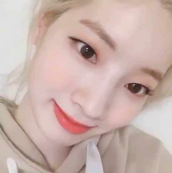 ダヒョンのインスタグラム：「퇴트 모두 잘자요 ♥ ⠀⠀⠀ ⠀  #dahyun #ダヒョン #多賢 #다현 #트와이스 #twice #トゥワイス」