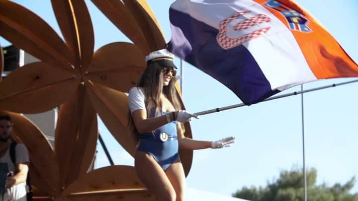 のインスタグラム：「Dreaming of our summers in Europe 🇭🇷 • • • • #ultraangels #ultraeurope #worldwide #internationaldancers #croatia #summerfun #worldtour #memories」