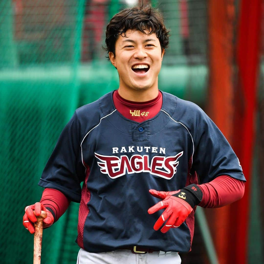 東北楽天ゴールデンイーグルスさんのインスタグラム写真 - (東北楽天ゴールデンイーグルスInstagram)「⚾ 野球ができる喜びを噛みしめながら 毎日明るく元気よく笑顔が絶えません😆 自主練習の写真はバイバーとイープレでご覧ください📸 #rakuteneagles #NOWorNEVERいまこそ #日本一の東北へ  #涌井秀章  #太田光  #渡邊佳明 #写真もイープレで」5月17日 17時03分 - rakuten_eagles