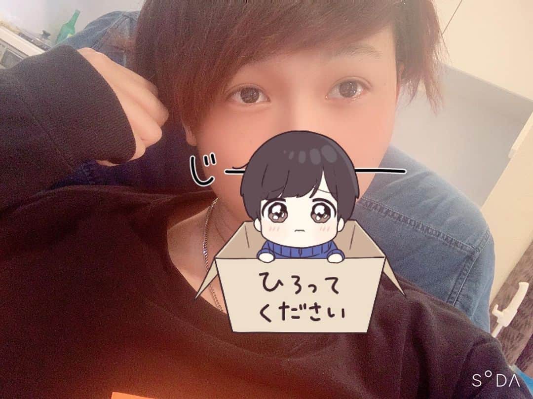 らーくんのインスタグラム：「編集中。いい感じに盛れた。  #youtuber #暇つぶし #おしゃれさんと繋がりたい」