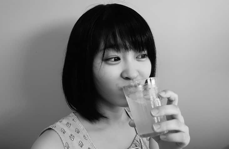河村花さんのインスタグラム写真 - (河村花Instagram)「. 炭酸水にレモン汁！ 今年の夏はこれだな🍋 #河村花」5月17日 18時08分 - hana_kawamura