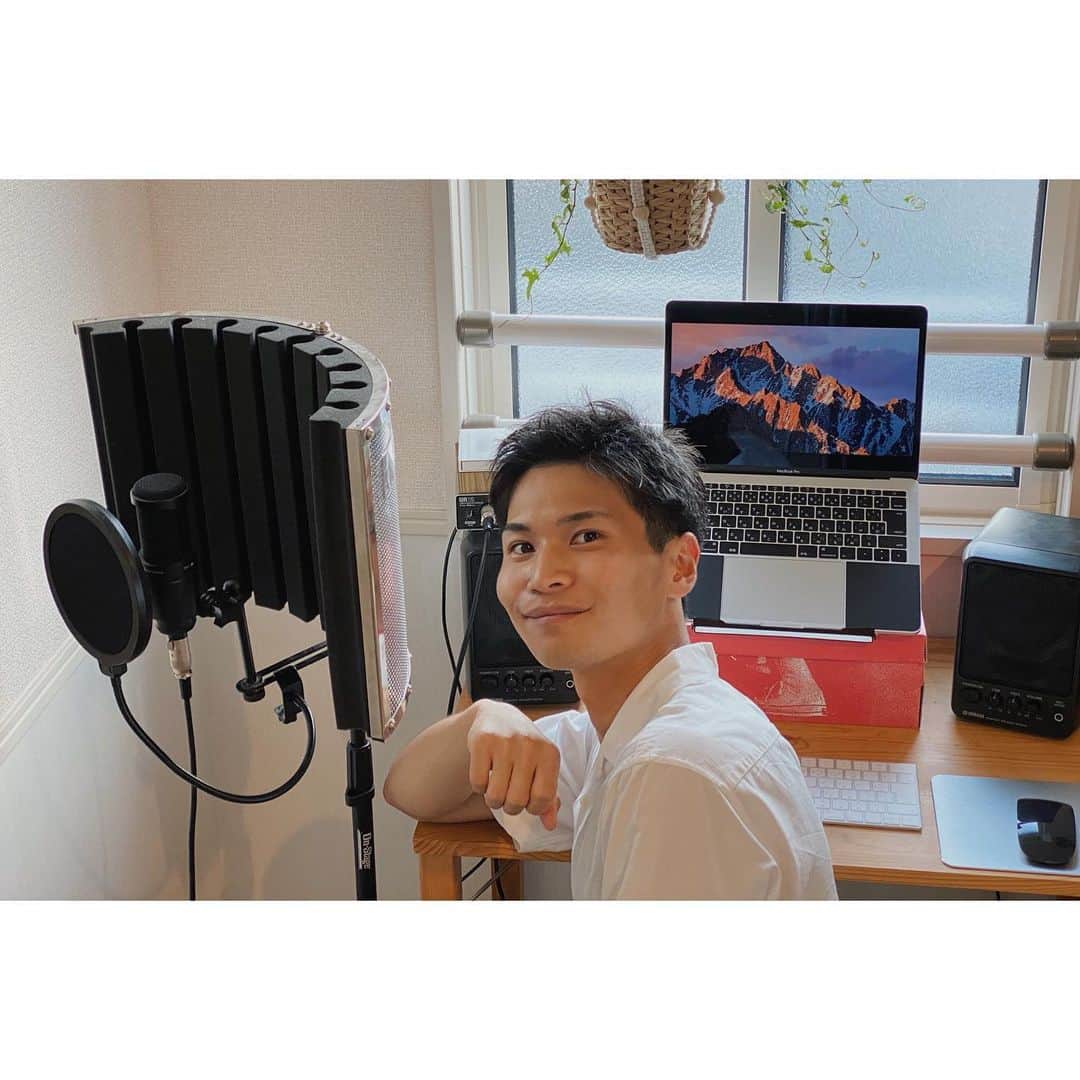 山田弥希寿さんのインスタグラム写真 - (山田弥希寿Instagram)「・ ここでラジオ出演や録音をしています。 家にいてもできることはある！ そんな思いで、日々を過ごしています。 2020年はここで仕事をしていたな。 という記録用に写真をアップロードします。 ・」5月17日 18時50分 - mikitoshi_617